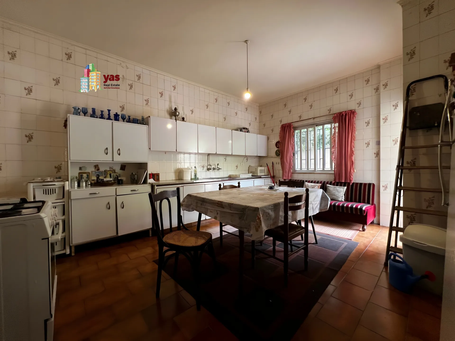 Apartment for Rent in Ballouneh - 3 bed, 3 bath