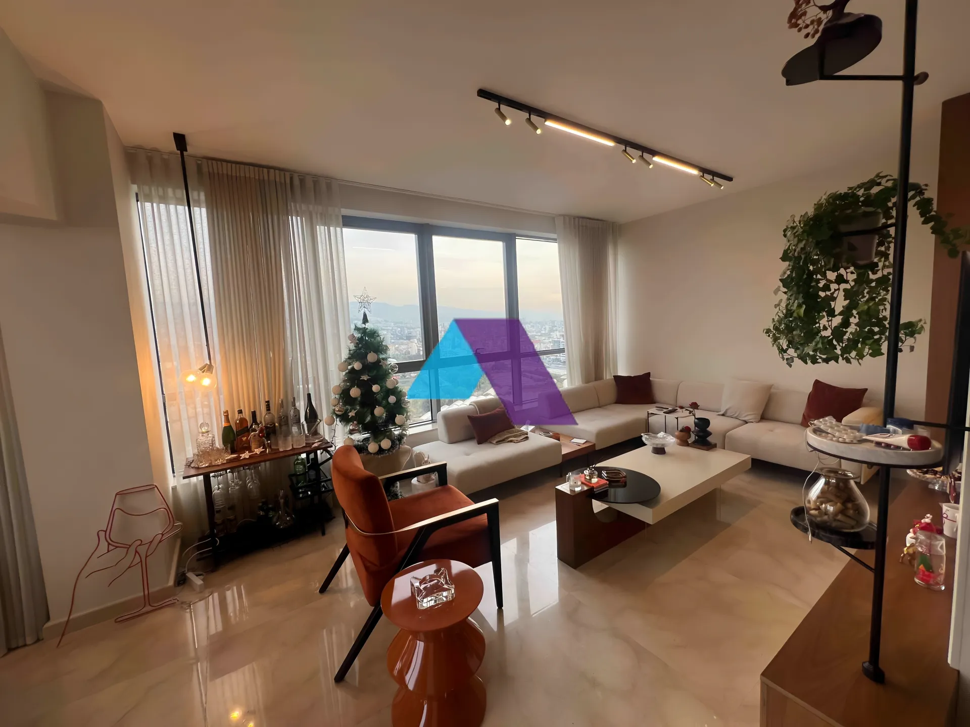 Apartment for Sale in Achrafieh - 2 bed, 2 bath