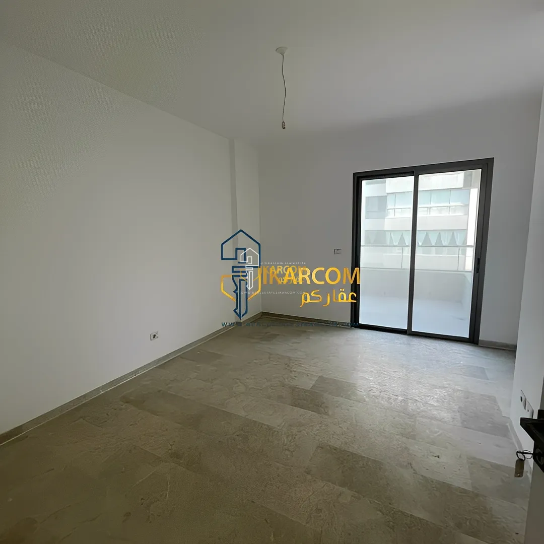 Apartment for Sale in Ras Al Naba'a - 3 bed, 3 bath