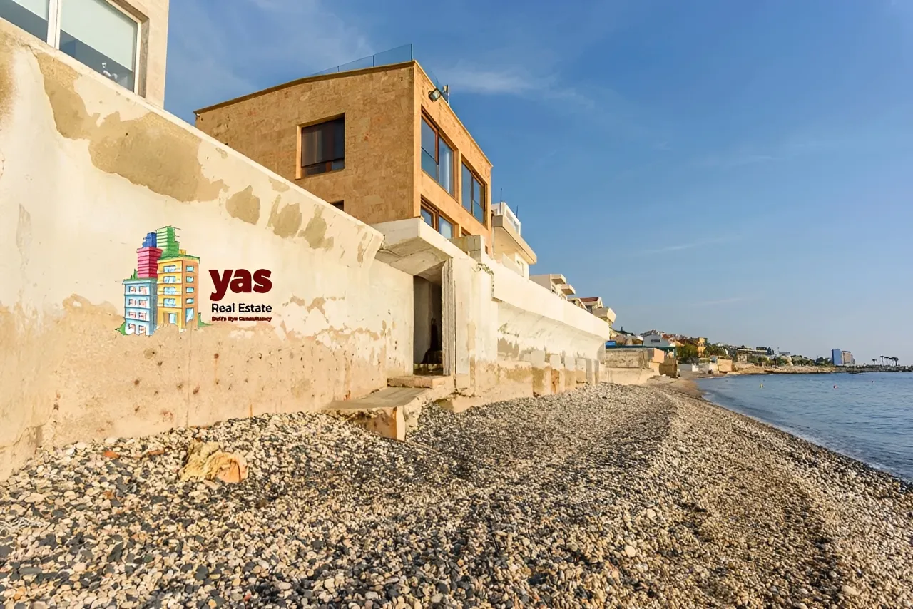 Villa for Sale in Halat - 4 bed, 6 bath