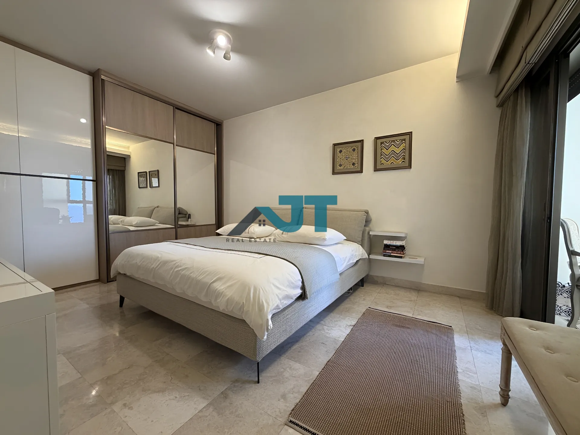 Apartment for rent in Ain el-mreisseh, beirut, lebanon