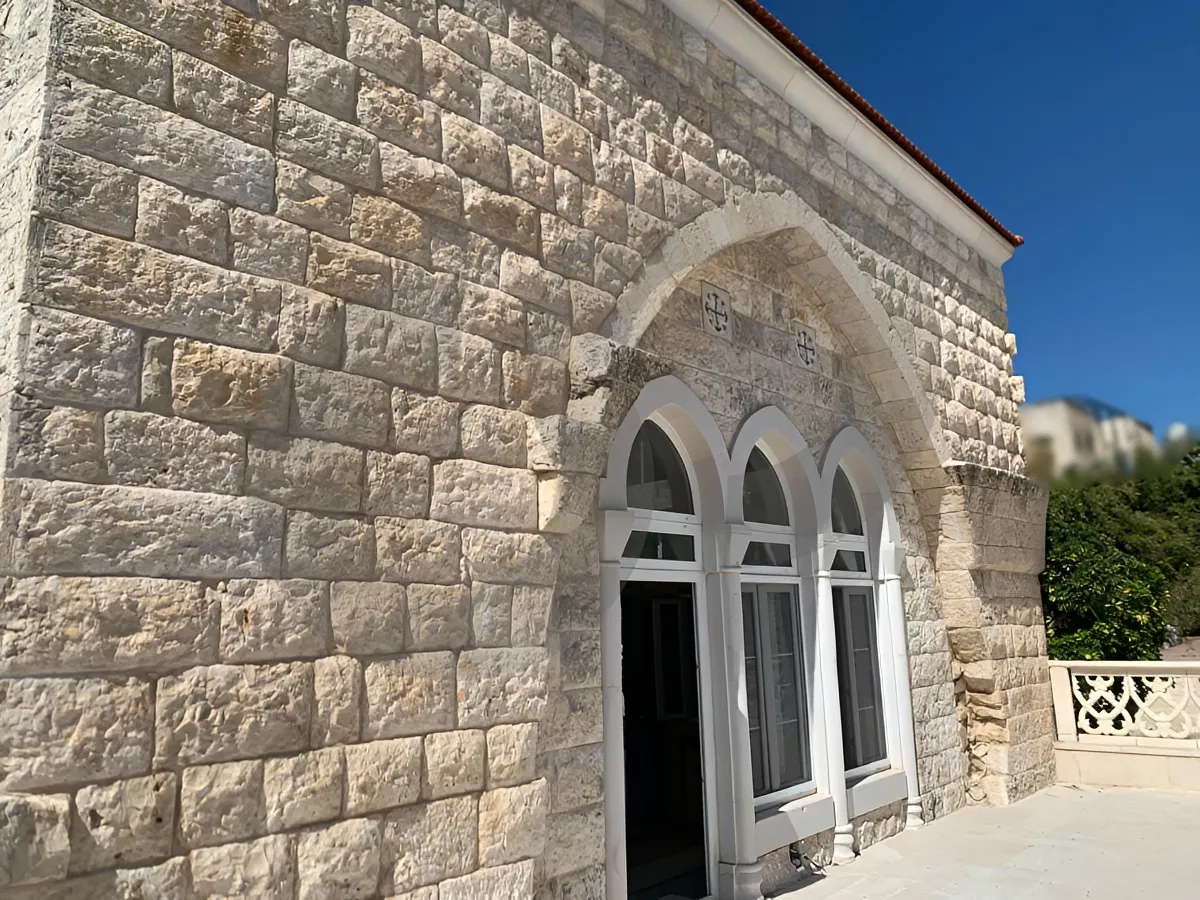 Villa for Sale in Greater Amyoun, Lebanon - 4 bed, 5 bath