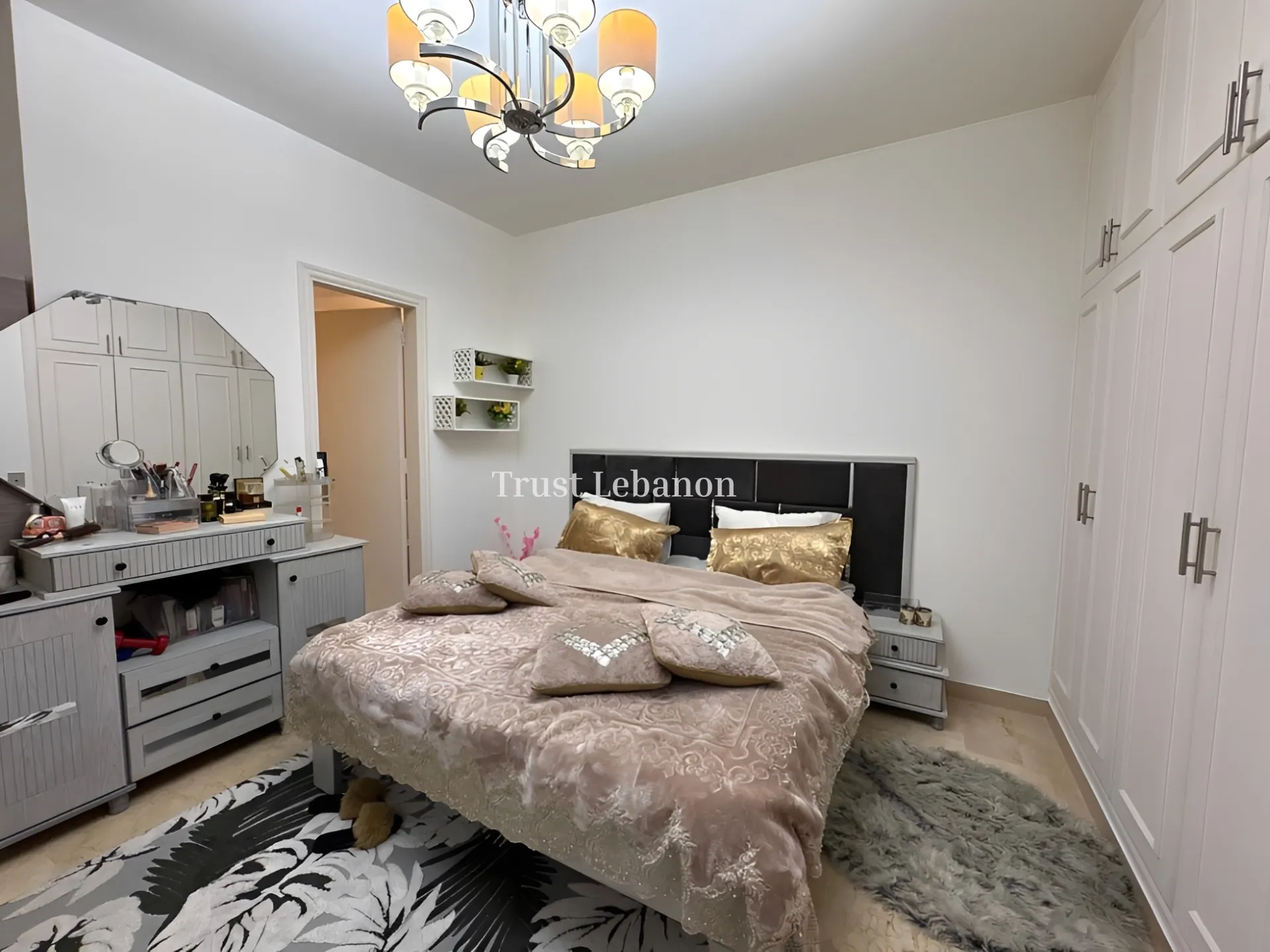 Apartment for sale in Msaytbeh, Beirut, Lebanon - 3 bed, 3 bath