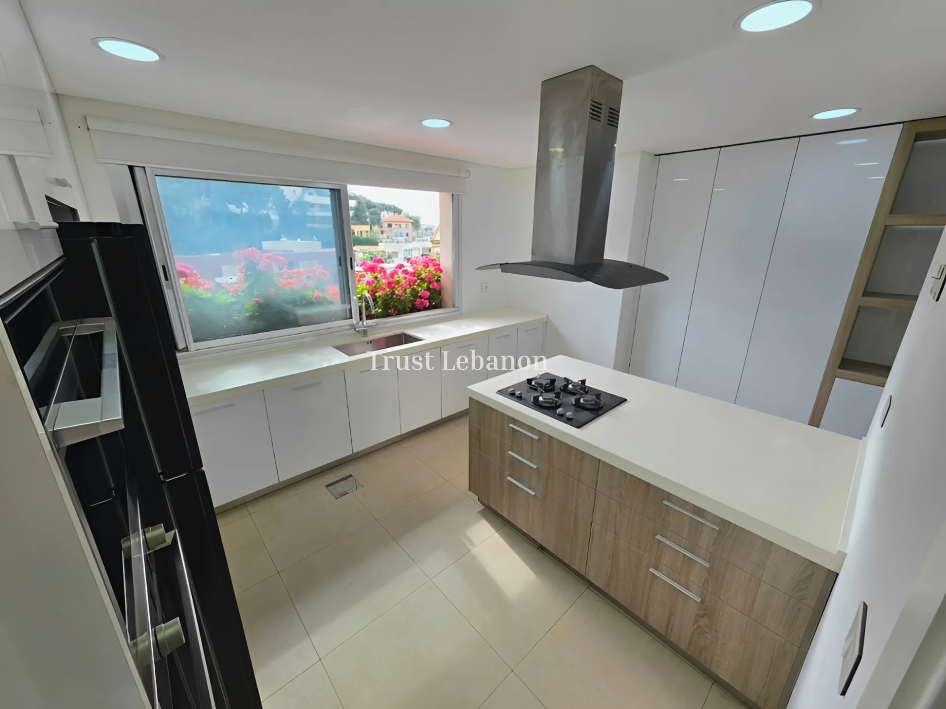 Apartment for sale in Yarzeh, Lebanon - 3 bed, 4 bath