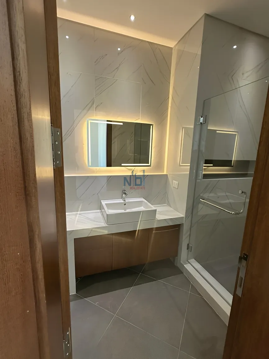 Apartment for Sale in Ain Al Mraiseh, Beirut, Lebanon