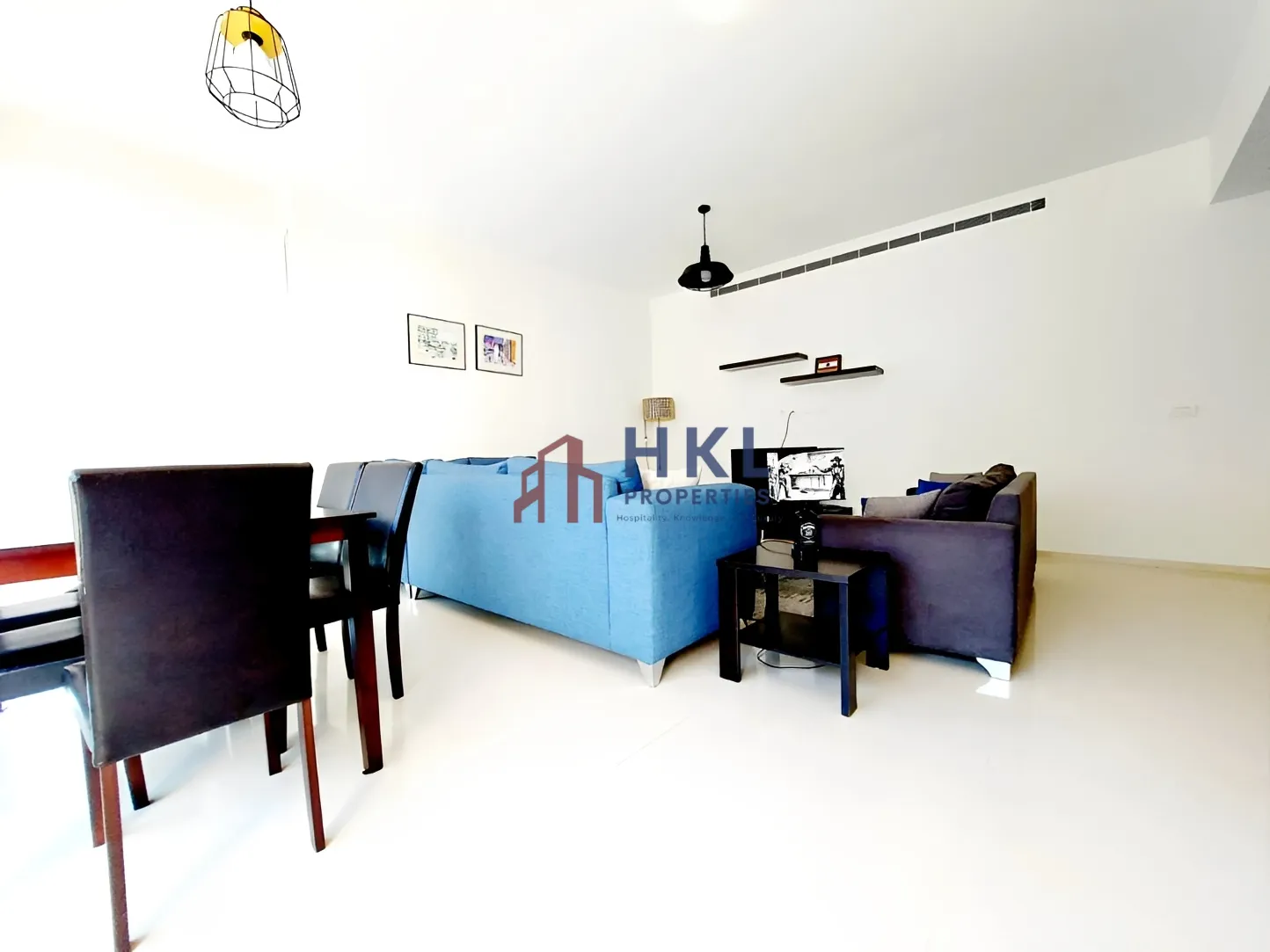 Apartment for rent in Ain Al Mraiseh, Beirut, Lebanon - 3 bed, 3 bath