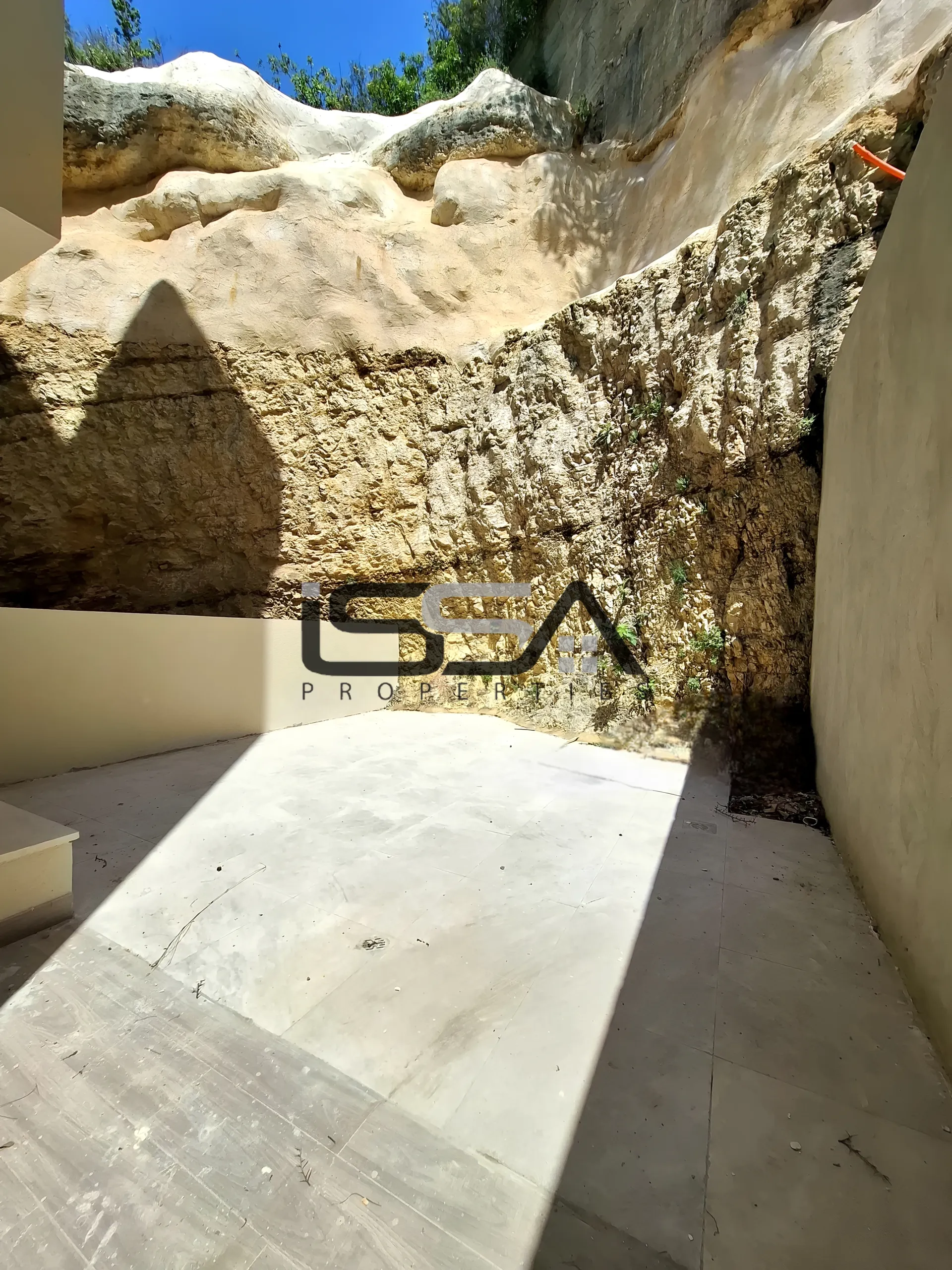 Apartment for sale in Adma w dafnah, lebanon