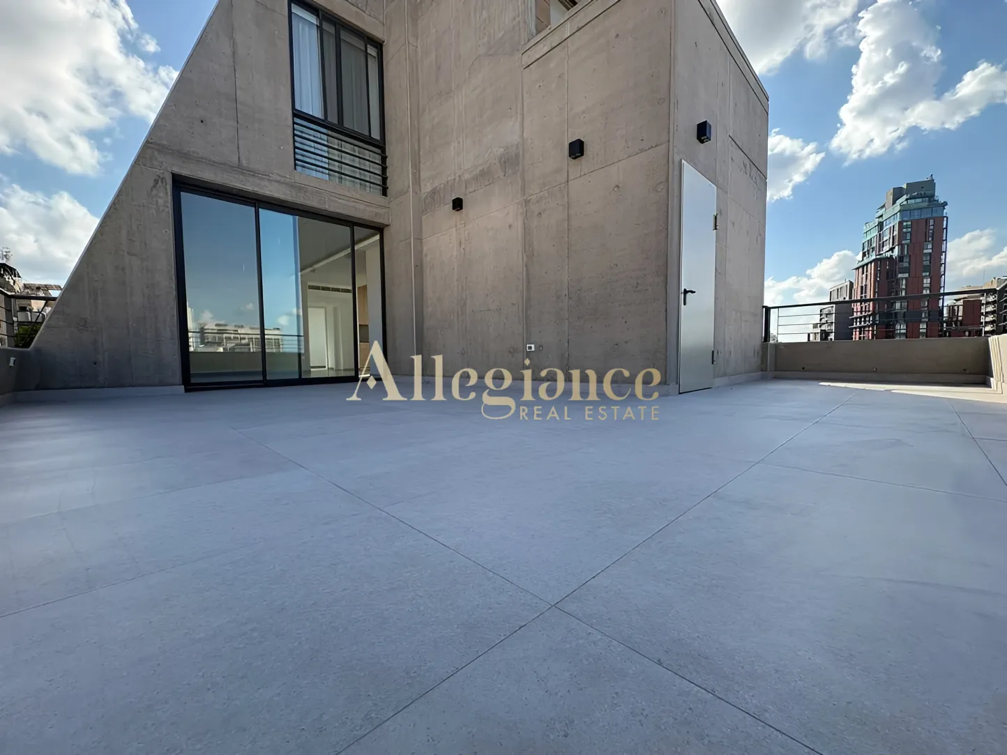 Apartment for sale in Spears