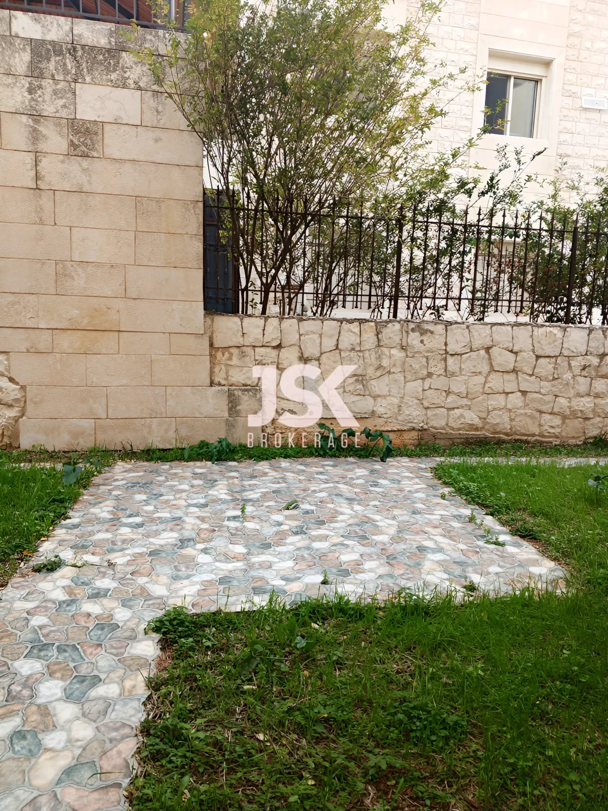Apartment for Sale in Halat