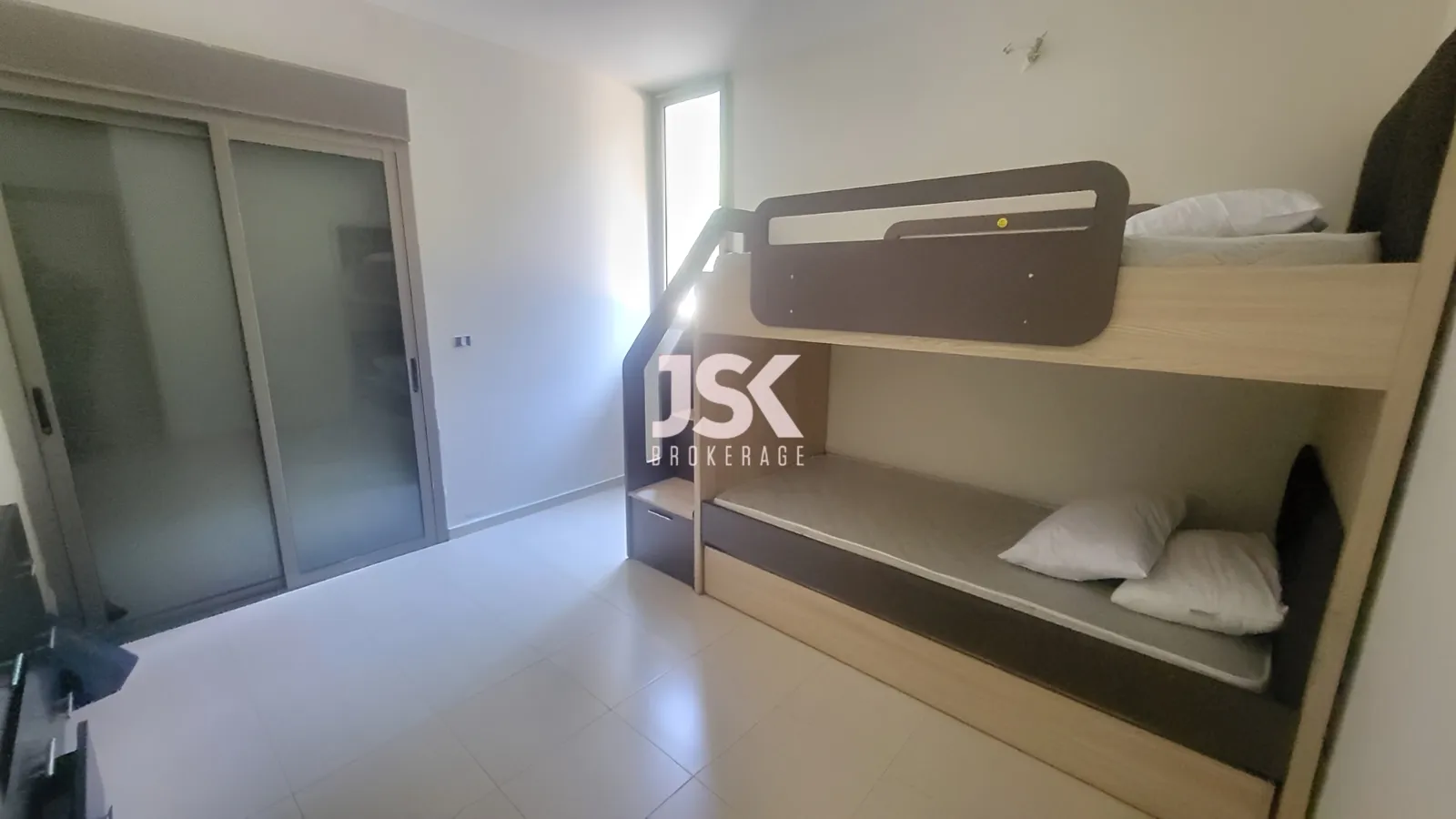 Apartment for Rent in Ballouneh