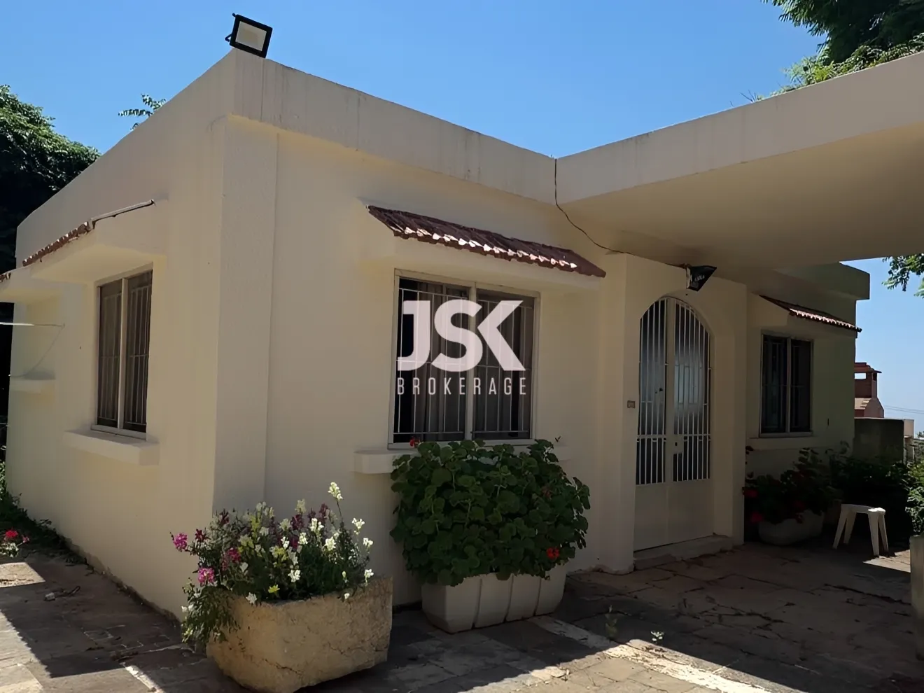 Villa for Sale in Shemlan