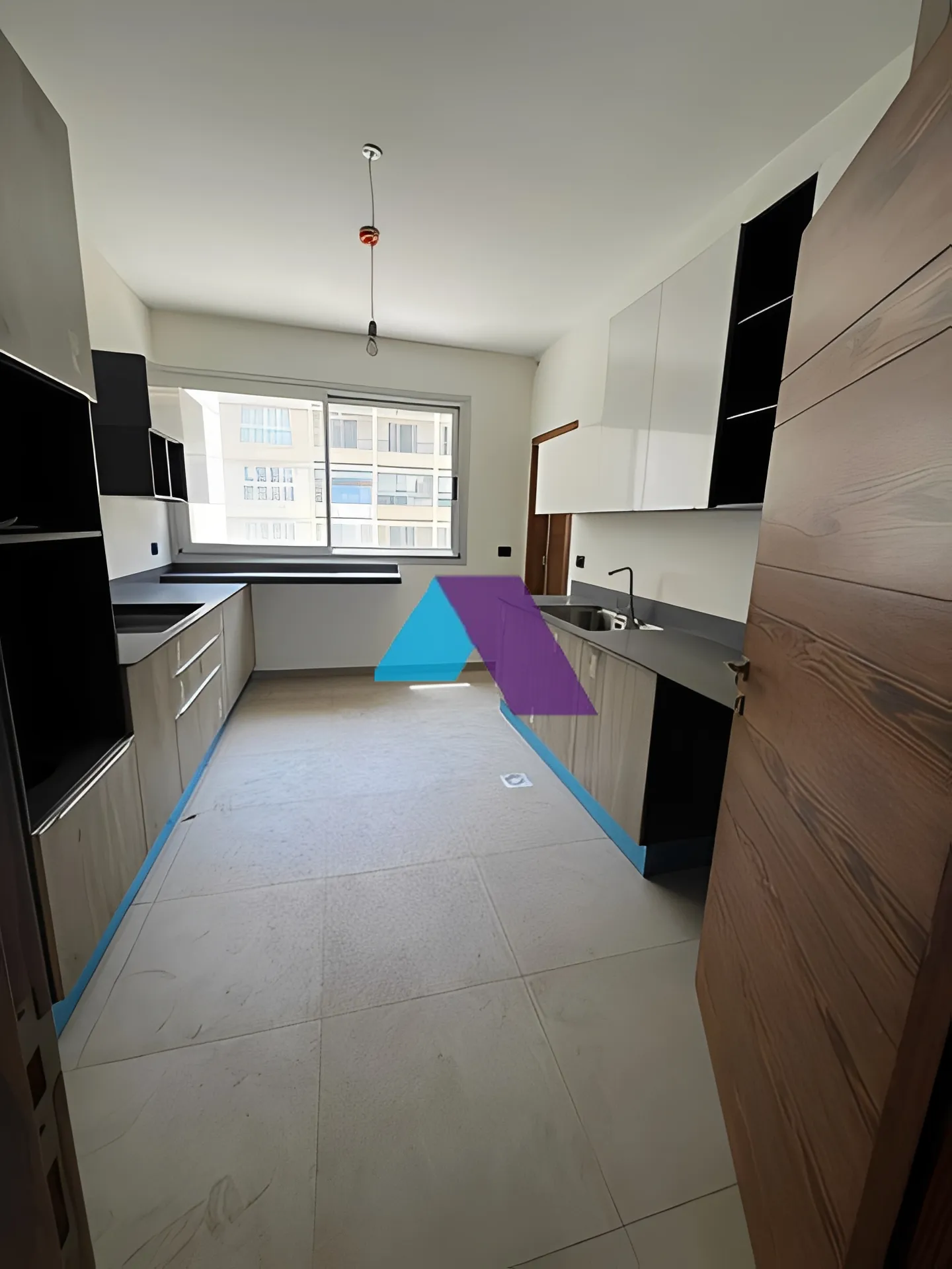 Apartment for Sale in Raoucheh