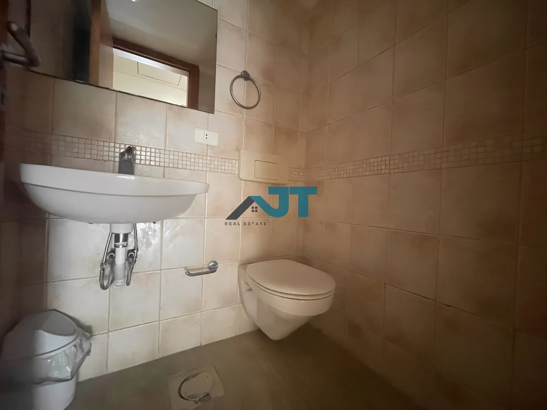 Apartment for Rent in Mar Meter, Achrafieh