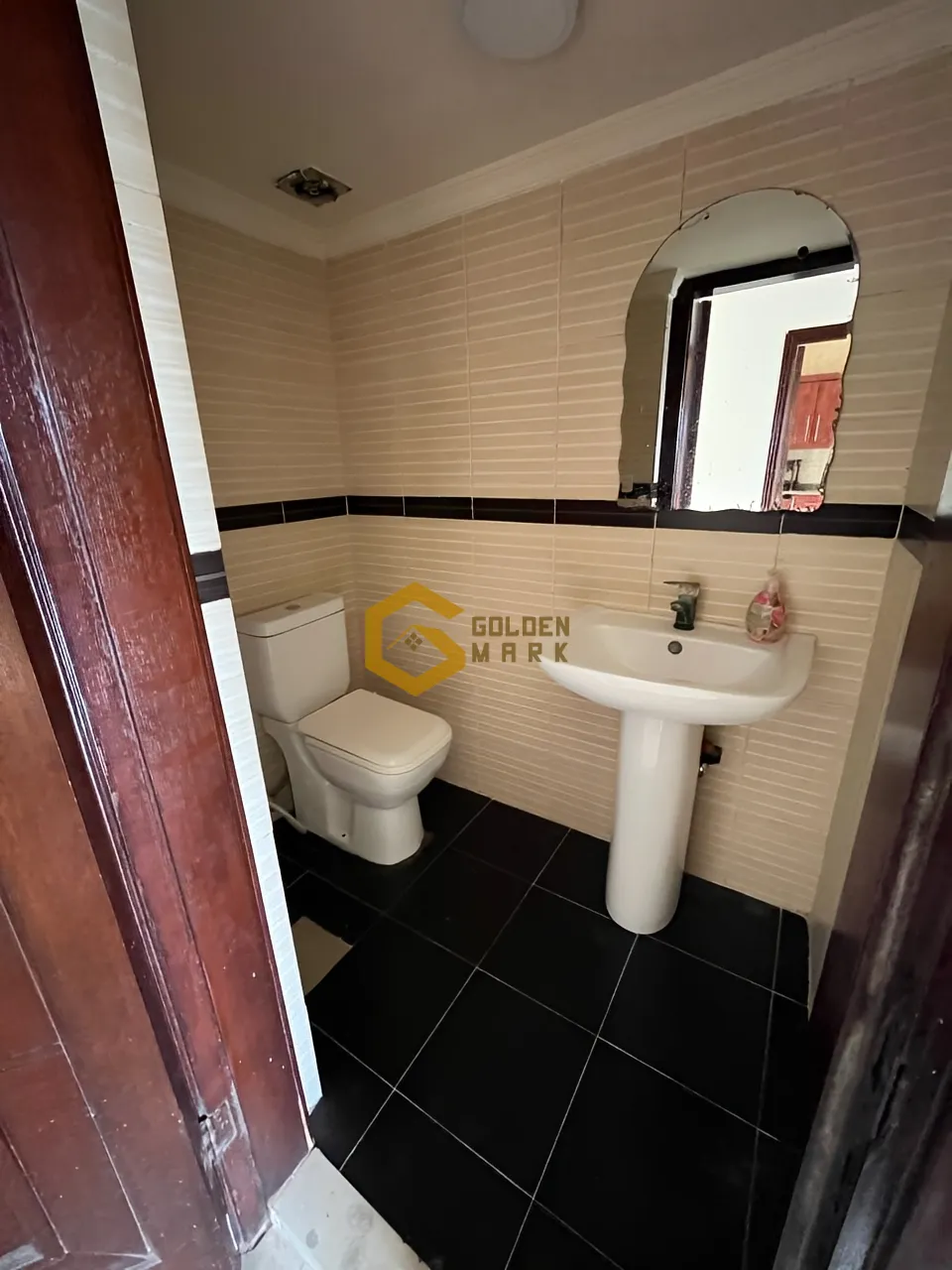 Apartment for Sale in Zarif, Bayrut
