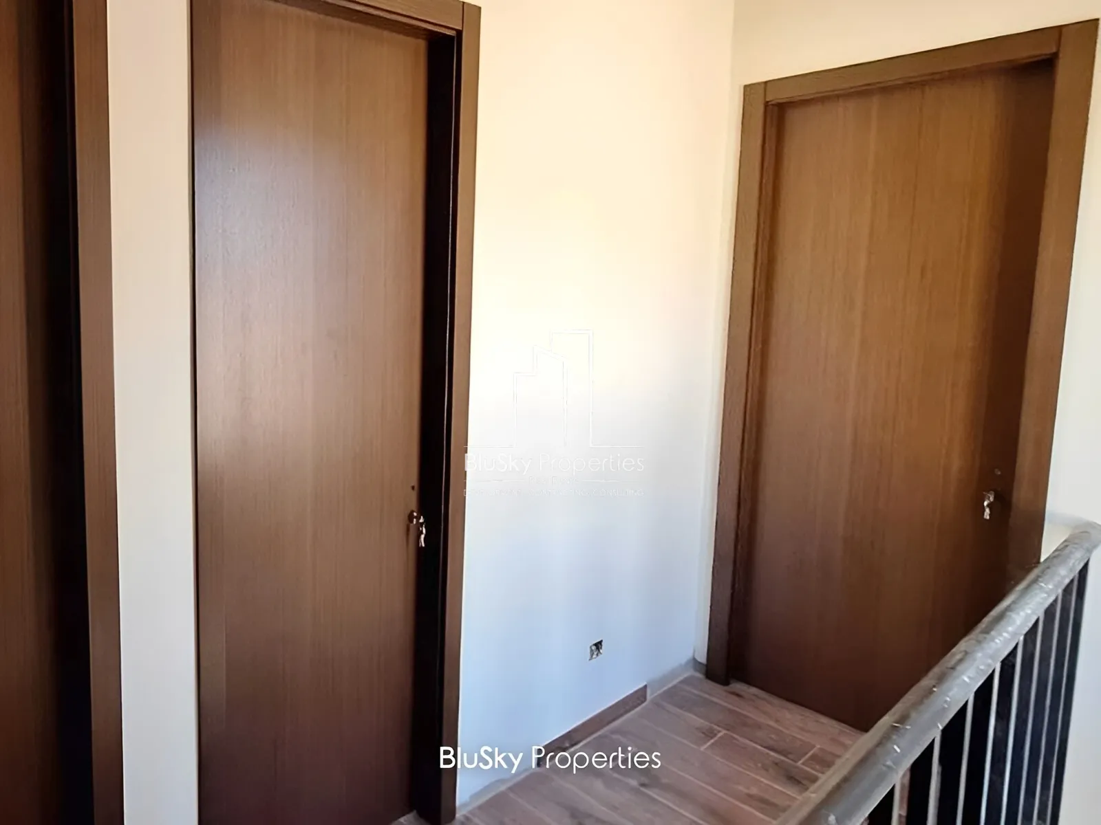 Villa for Sale in Laklouk