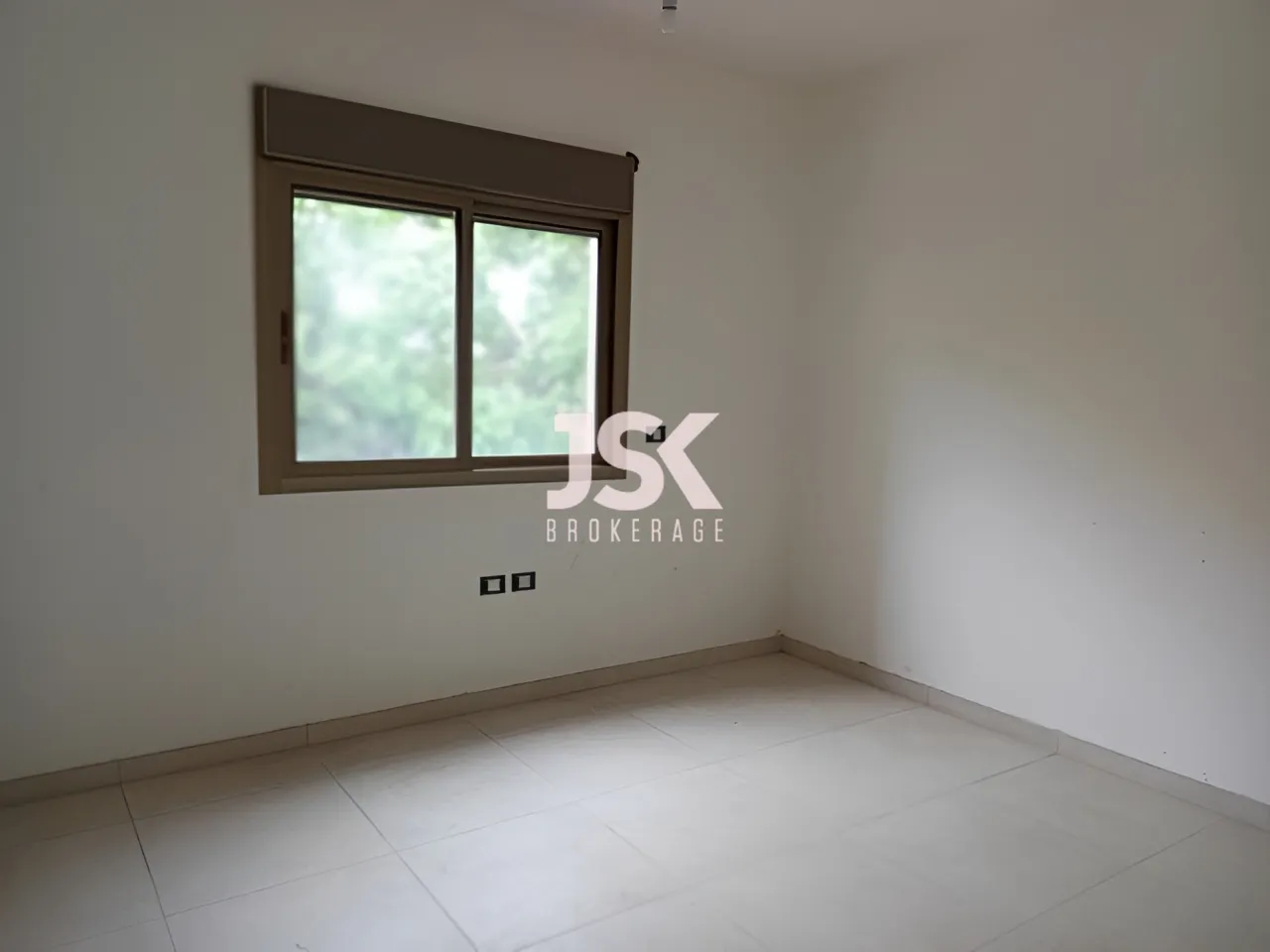 Apartment for Sale in Haret Sakher