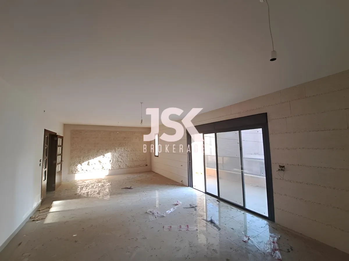 Apartment for Sale in Aamchit, Lebanon - 3 bed, 3 bath