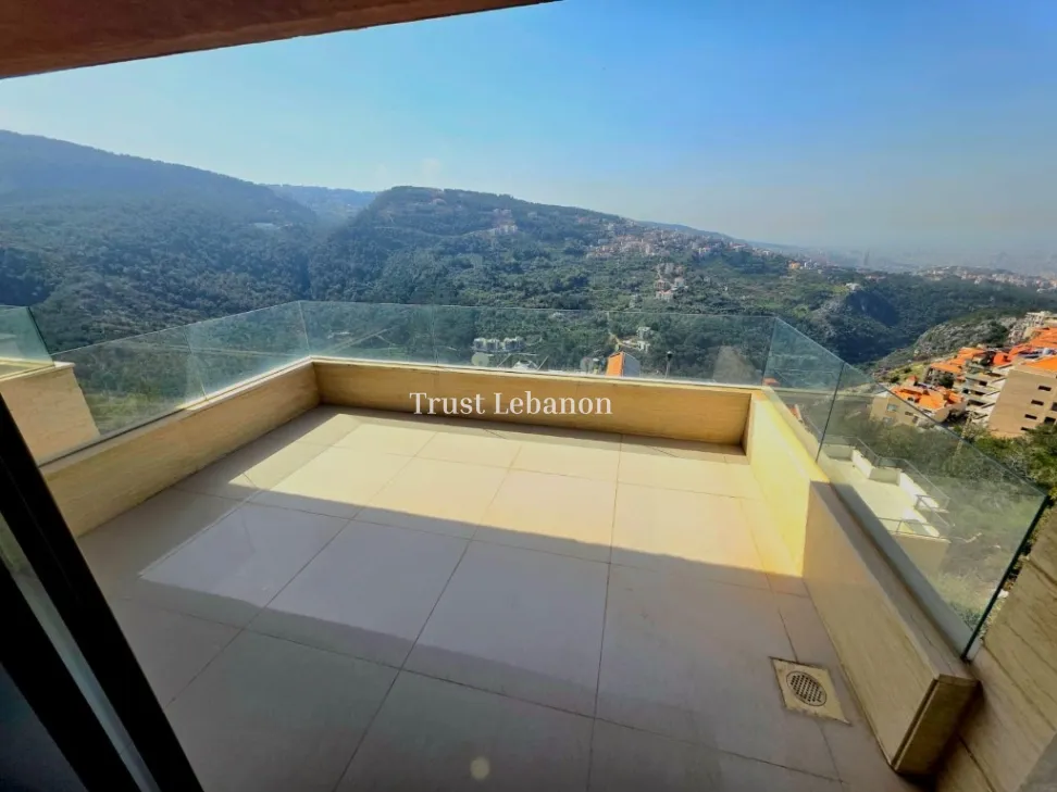 Duplex for sale in Cornet Chahwan, Lebanon - 3 bed, 5 bath