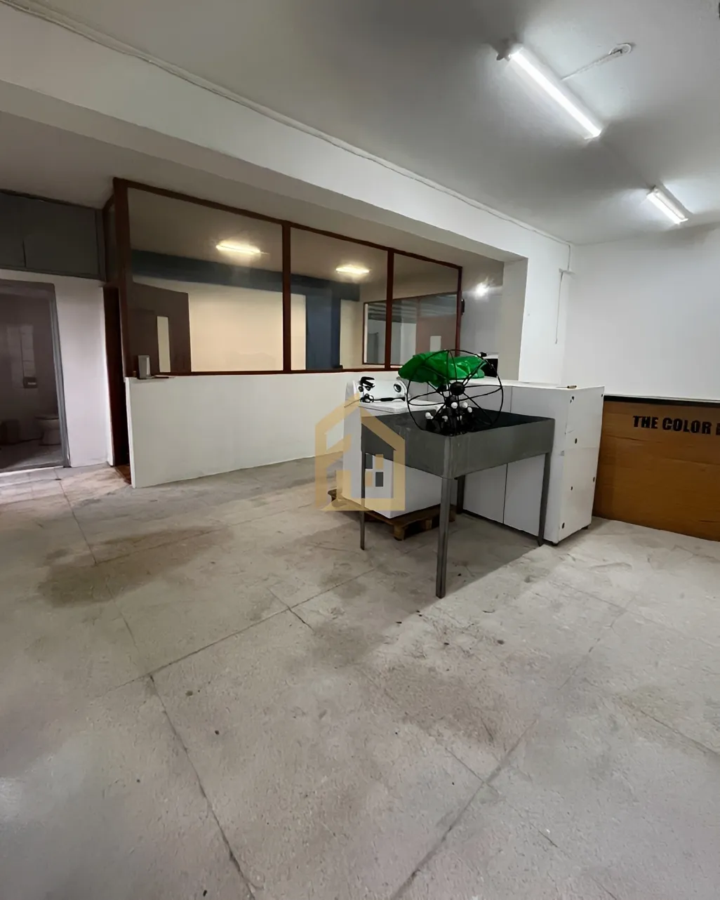Warehouse for rent in Mazraat Yachoua, Lebanon