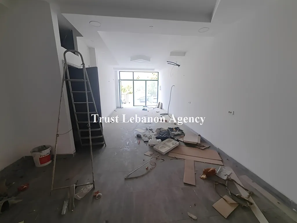 Shop for rent in Metn, Dekweneh