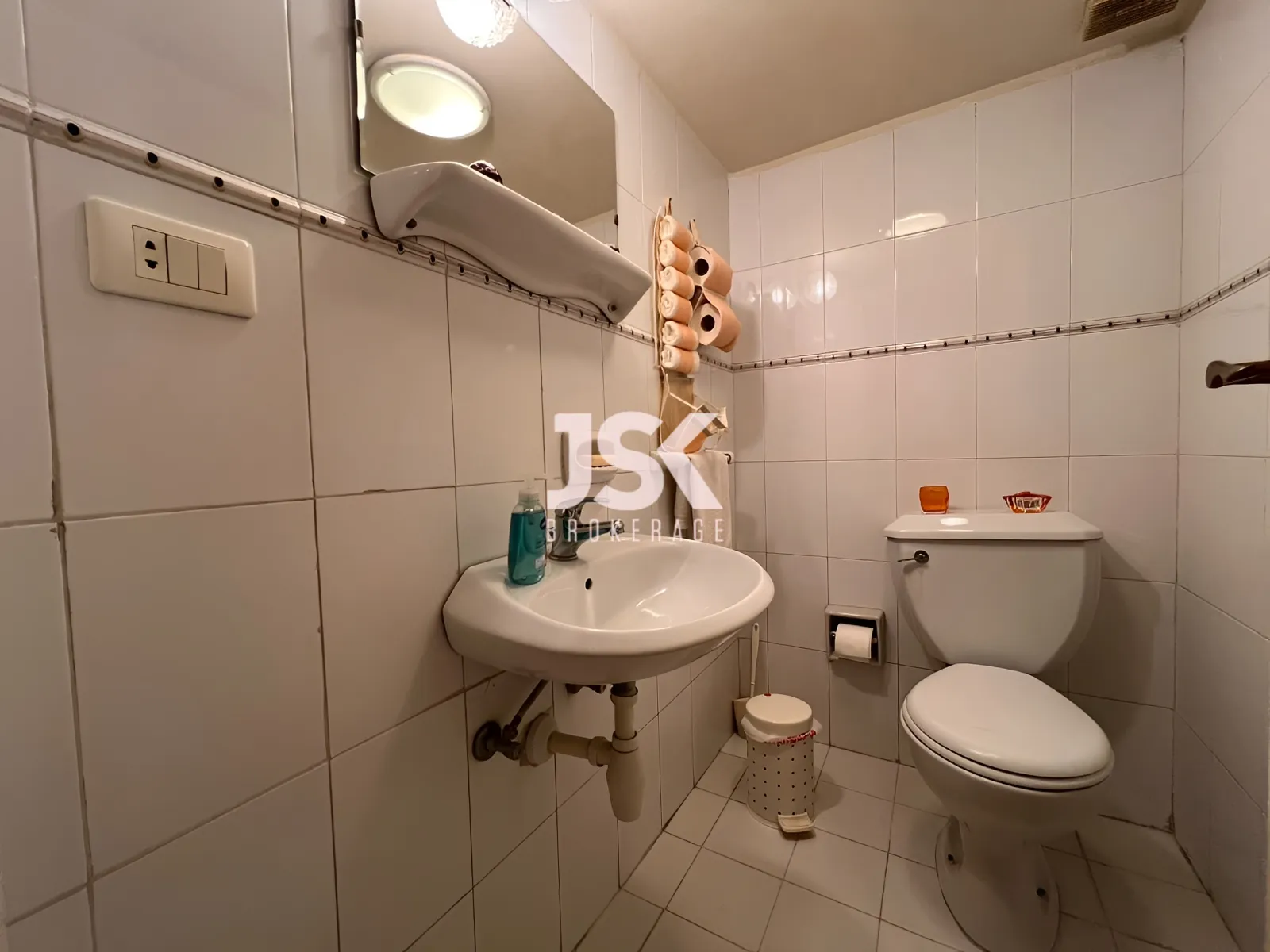 Apartment for Sale in Forn El Chebbak
