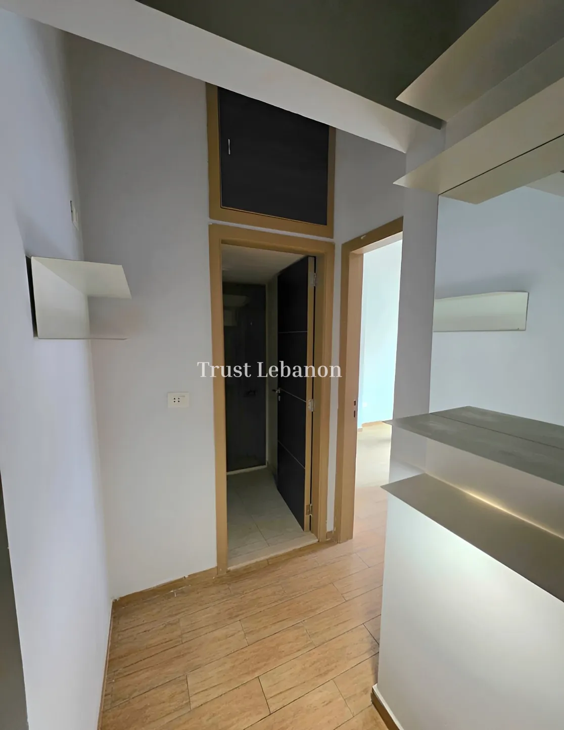 Office for rent in Daoura, Lebanon