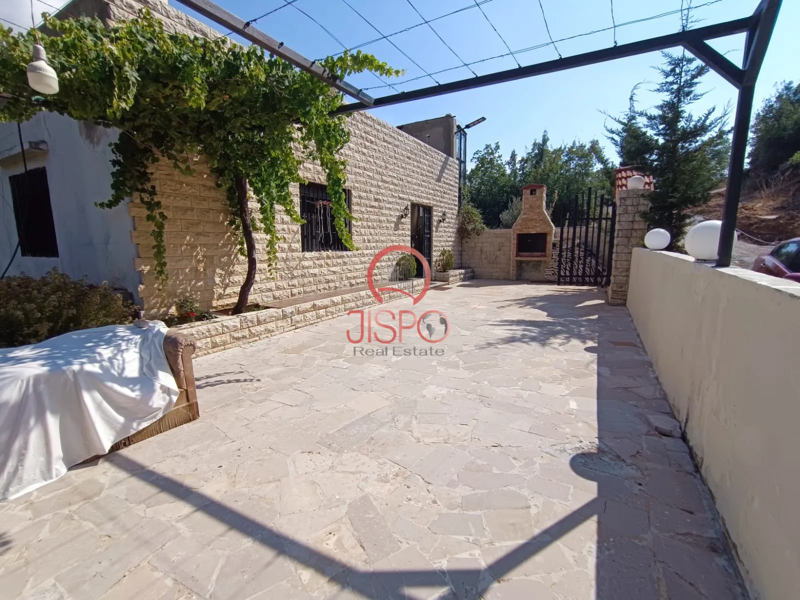 Villa for Sale in Faqra
