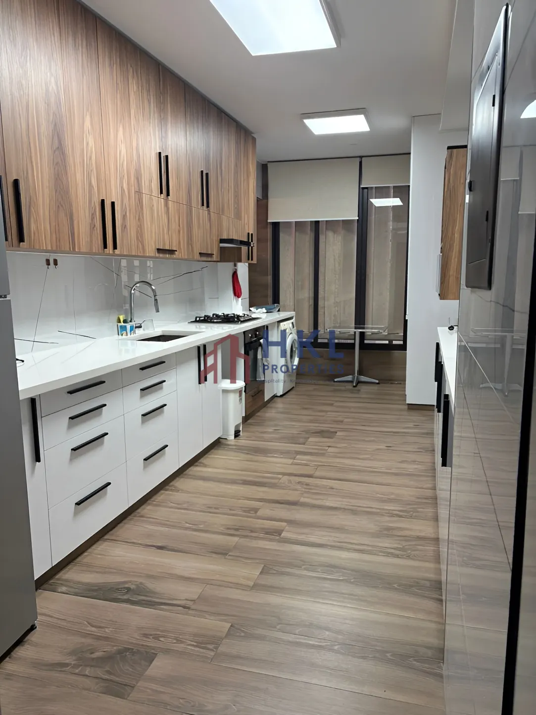 Apartment for rent in Achrafieh, Beirut, Lebanon - 3 bed, 4 bath