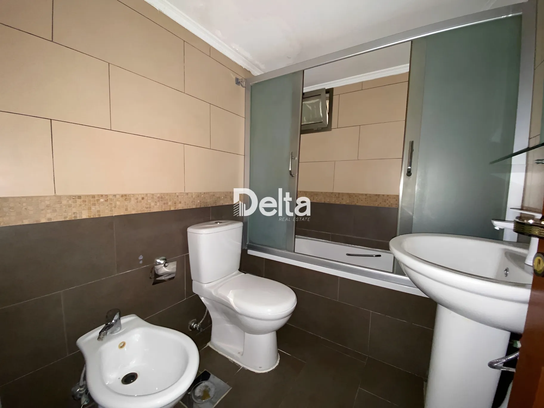 Apartment for rent in Tallet El Khayyat, Bayrut, Lebanon