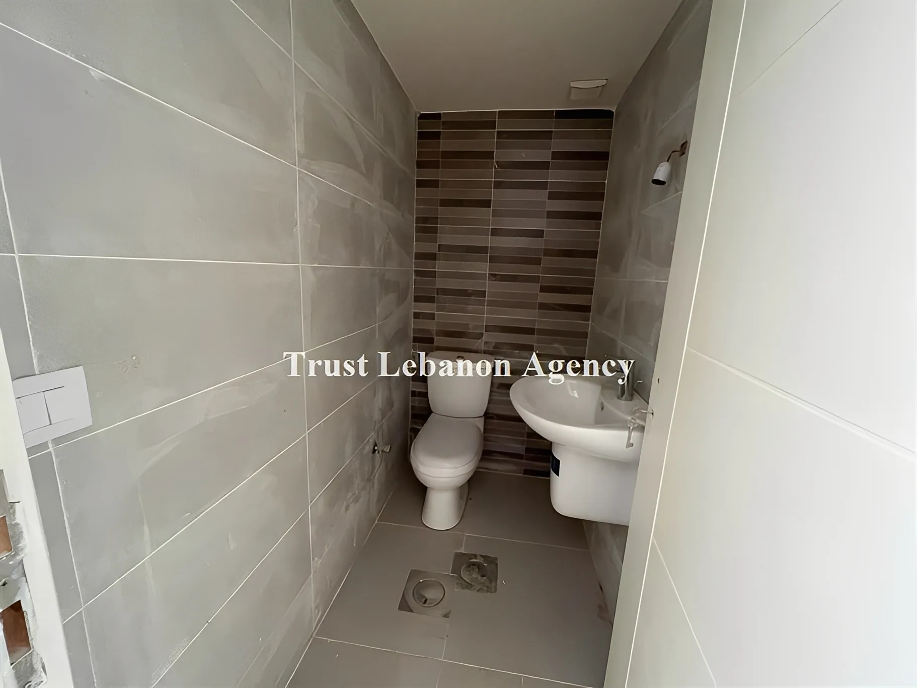 Apartment for Sale in Baabda Furn Al Chebak