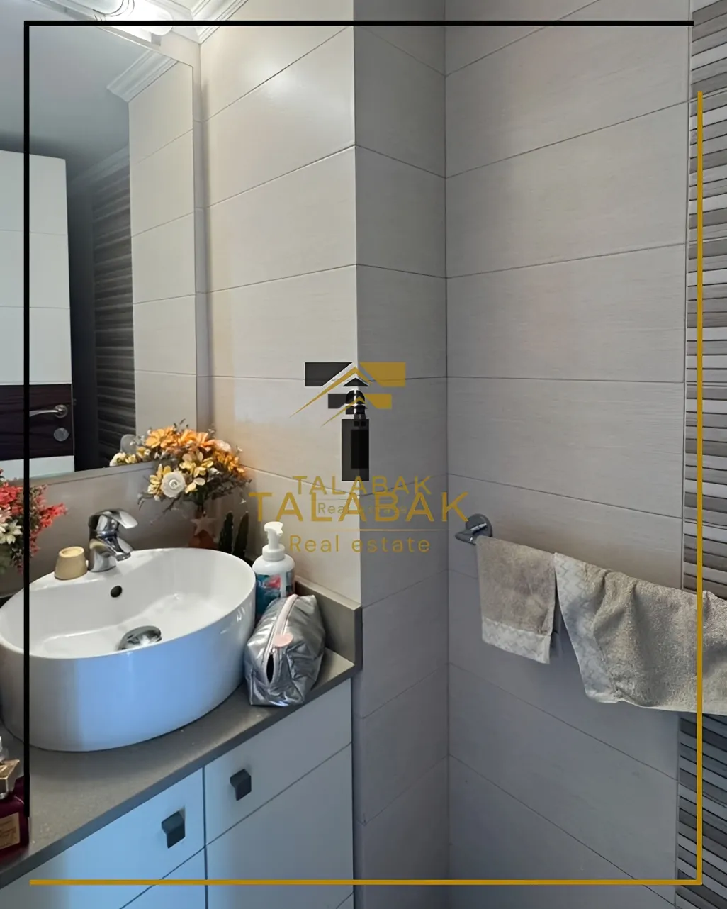 Duplex for sale in Bouar