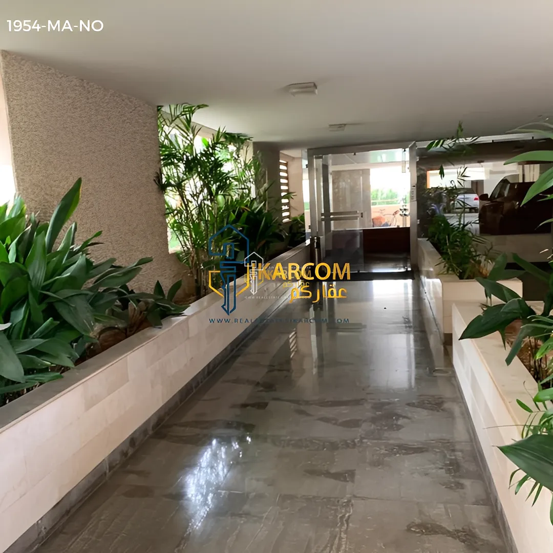 Apartment for Sale in Mansourieh - 3 bed, 4 bath