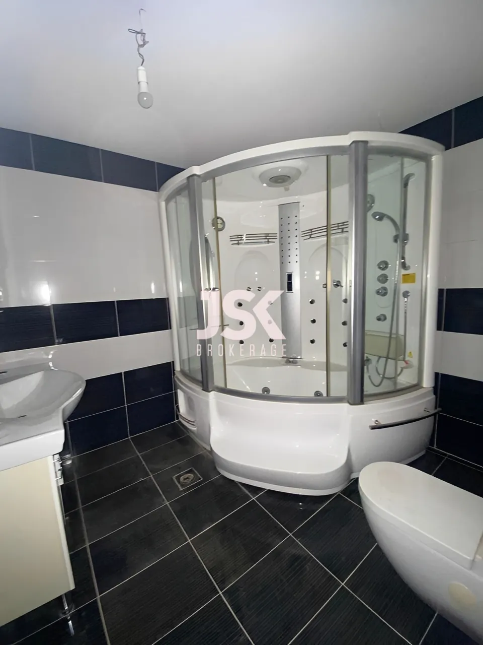 Apartment for Rent in Mazraat Yachoua