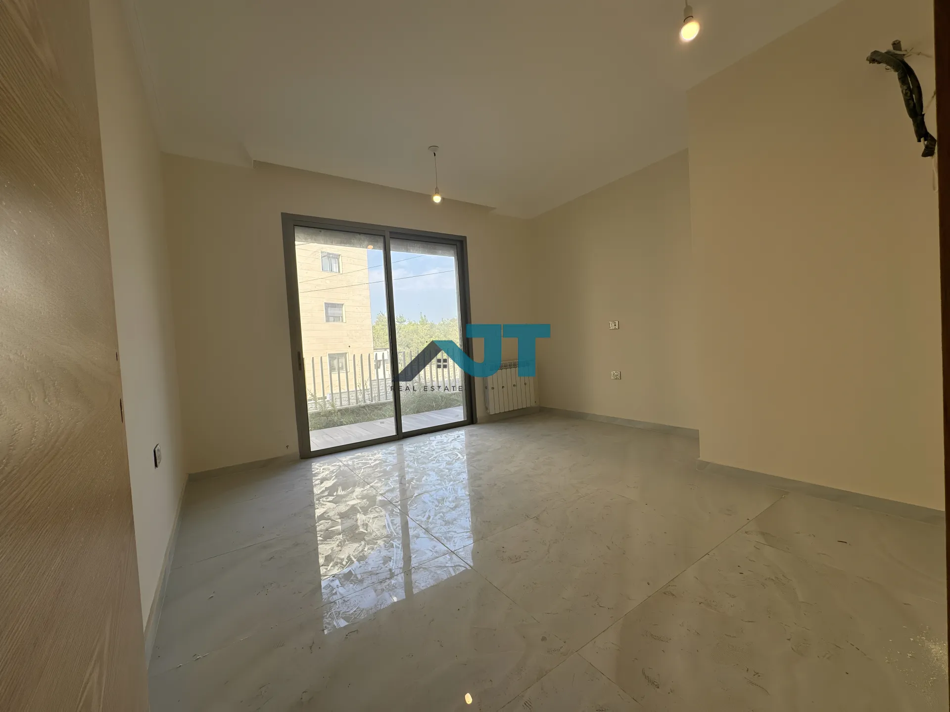 Apartment for Sale in Ain Aar