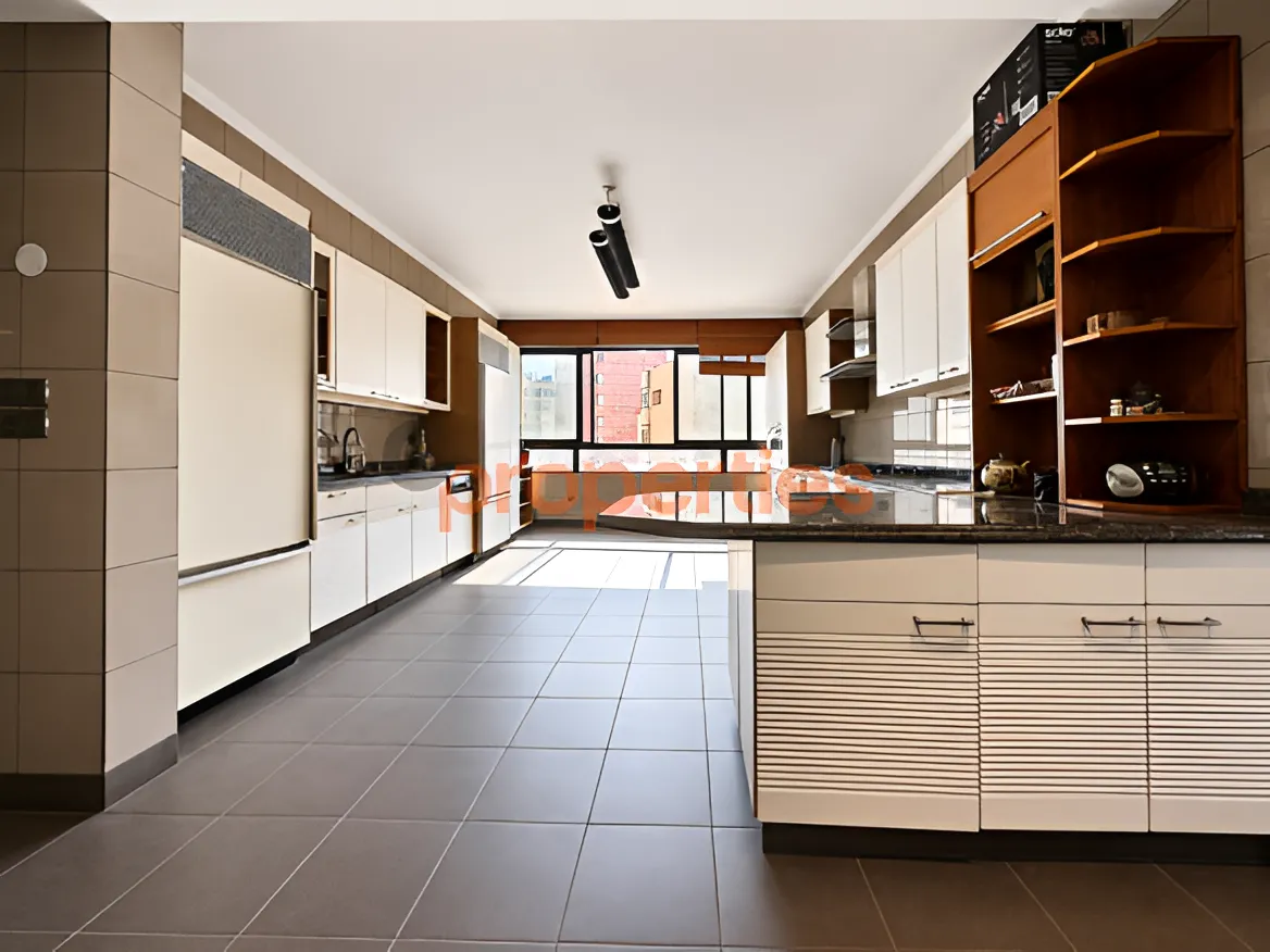 Duplex for rent in Ramleh Al Bayda, Beirut, Lebanon