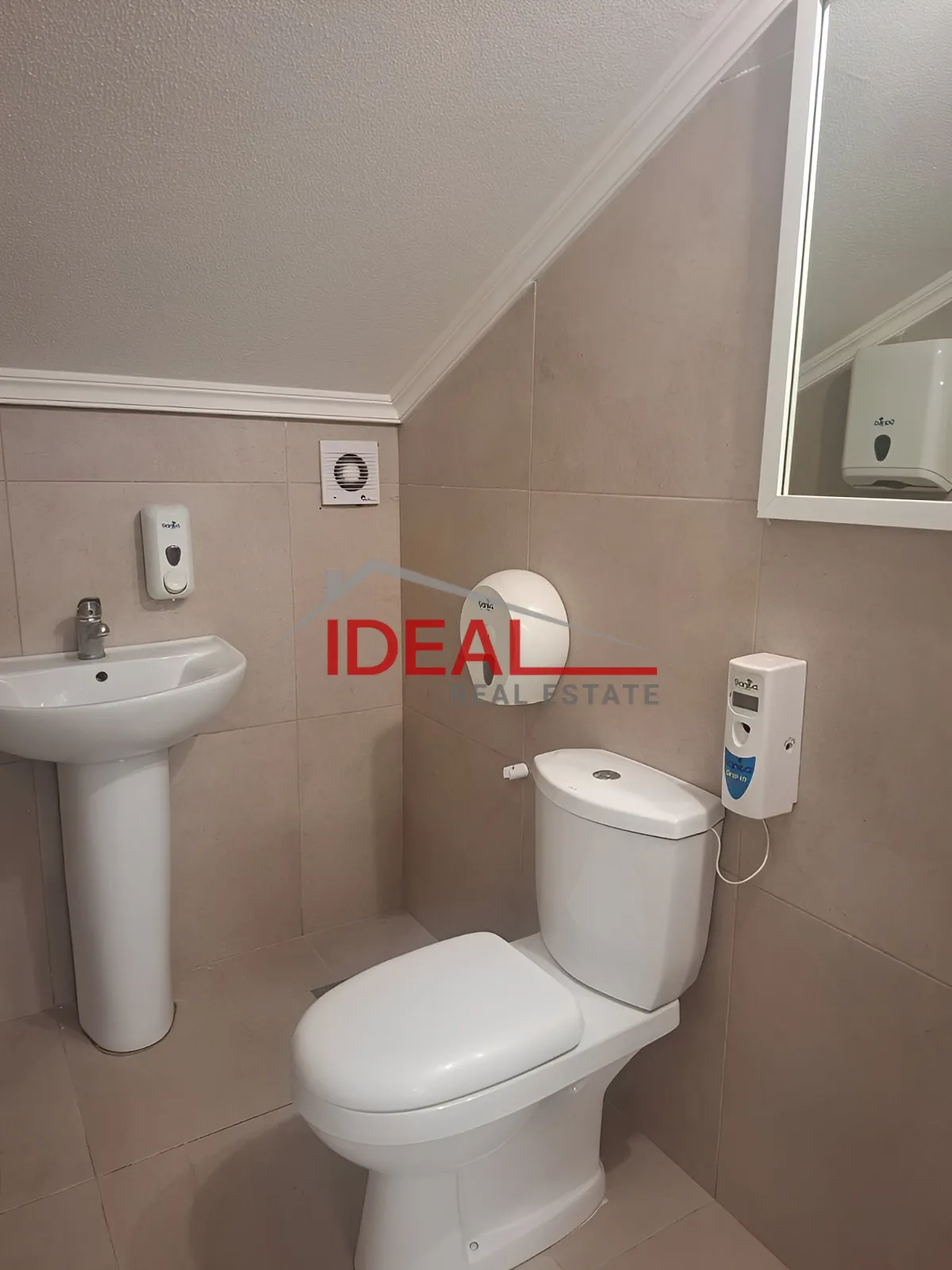 Office for Rent in Adma w Dafnah