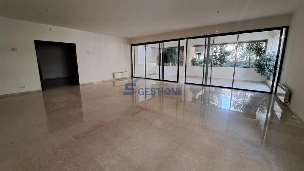 Apartment for Sale in Achrafieh - 3 bed, 4 bath