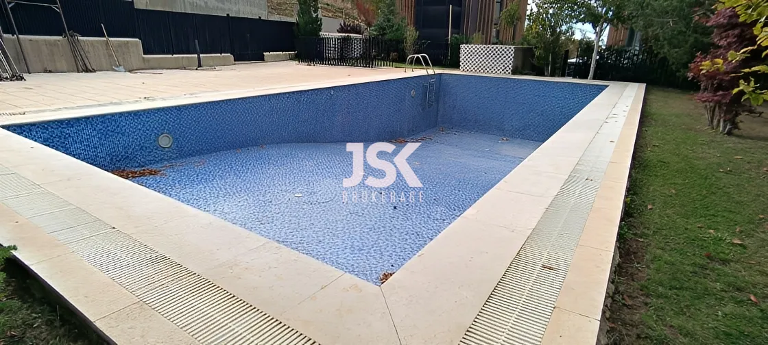 Villa for Sale in Faqra, Lebanon - 5 bed, 5 bath