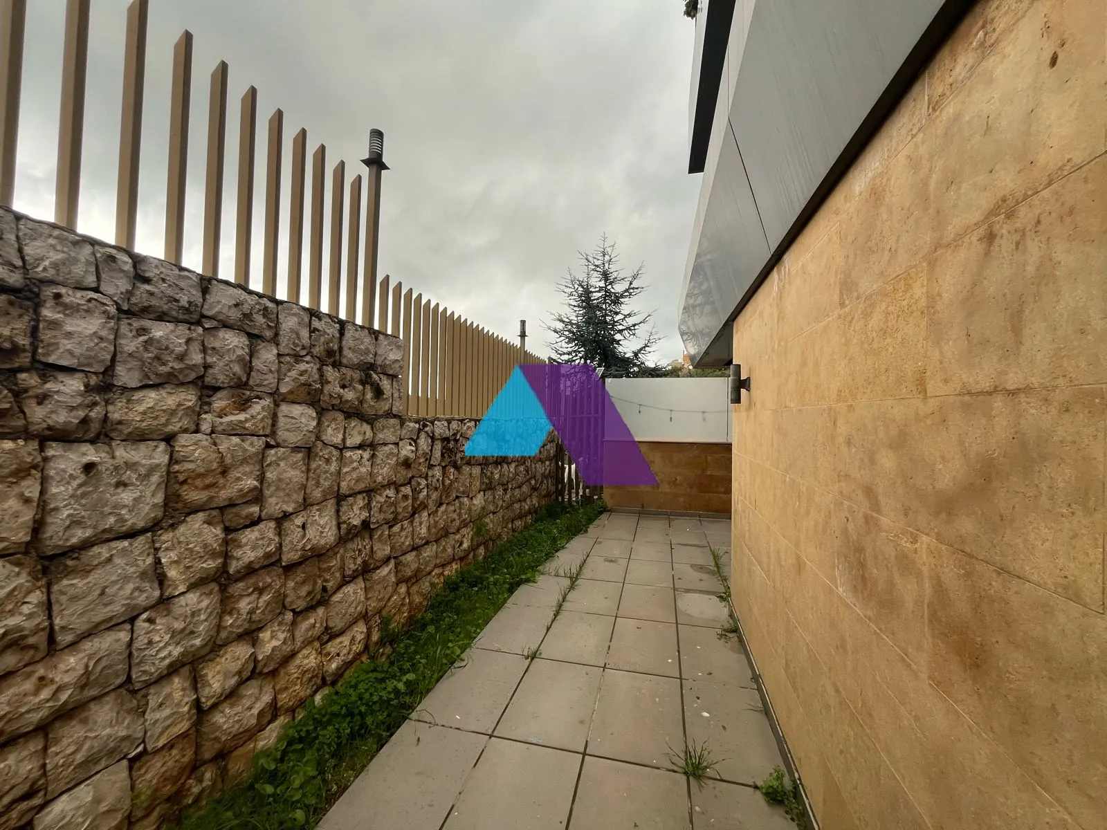 Apartment for Sale in Ballouneh - 3 bed, 4 bath