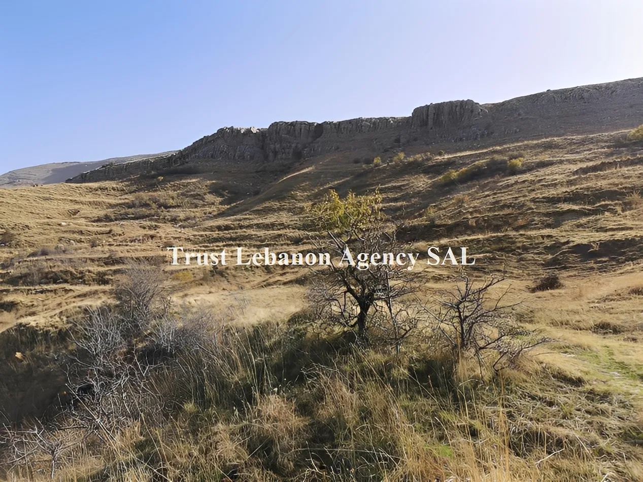 Land for Sale in Baabda Kfarselwan