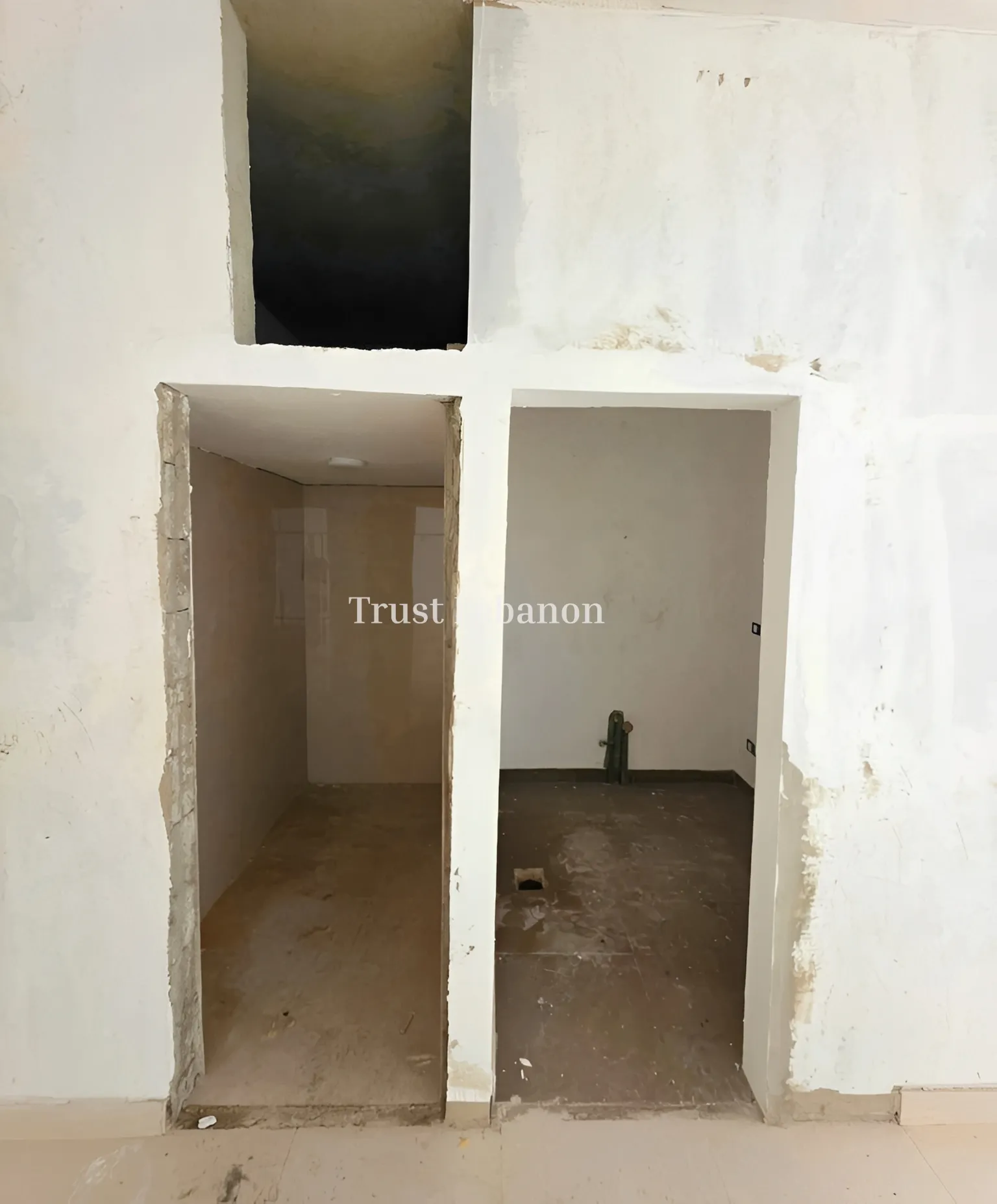 Showroom for rent in Mansourieh, Lebanon