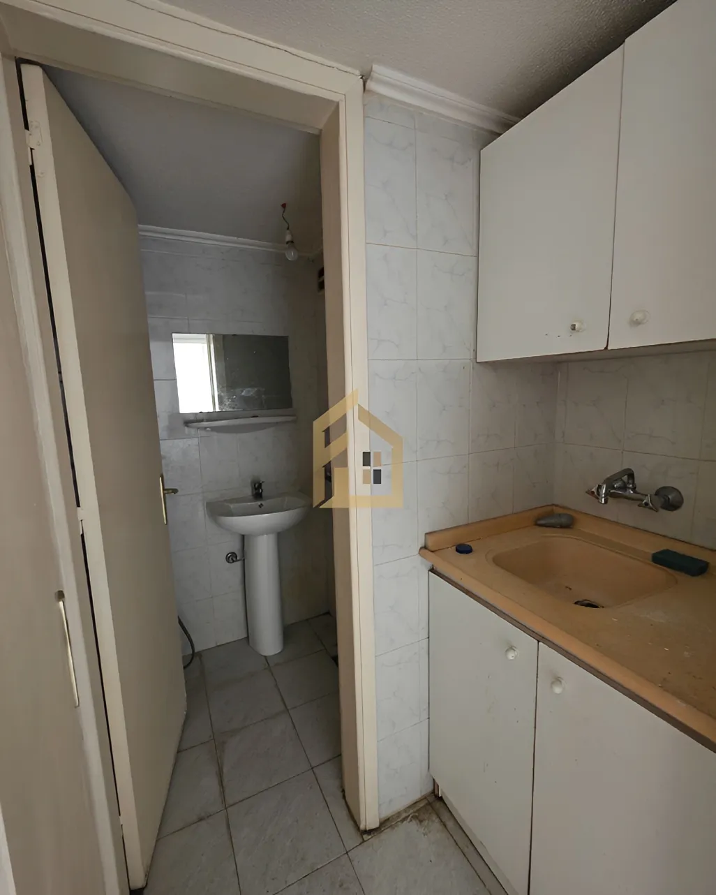 Office for rent in Dekwaneh, Lebanon