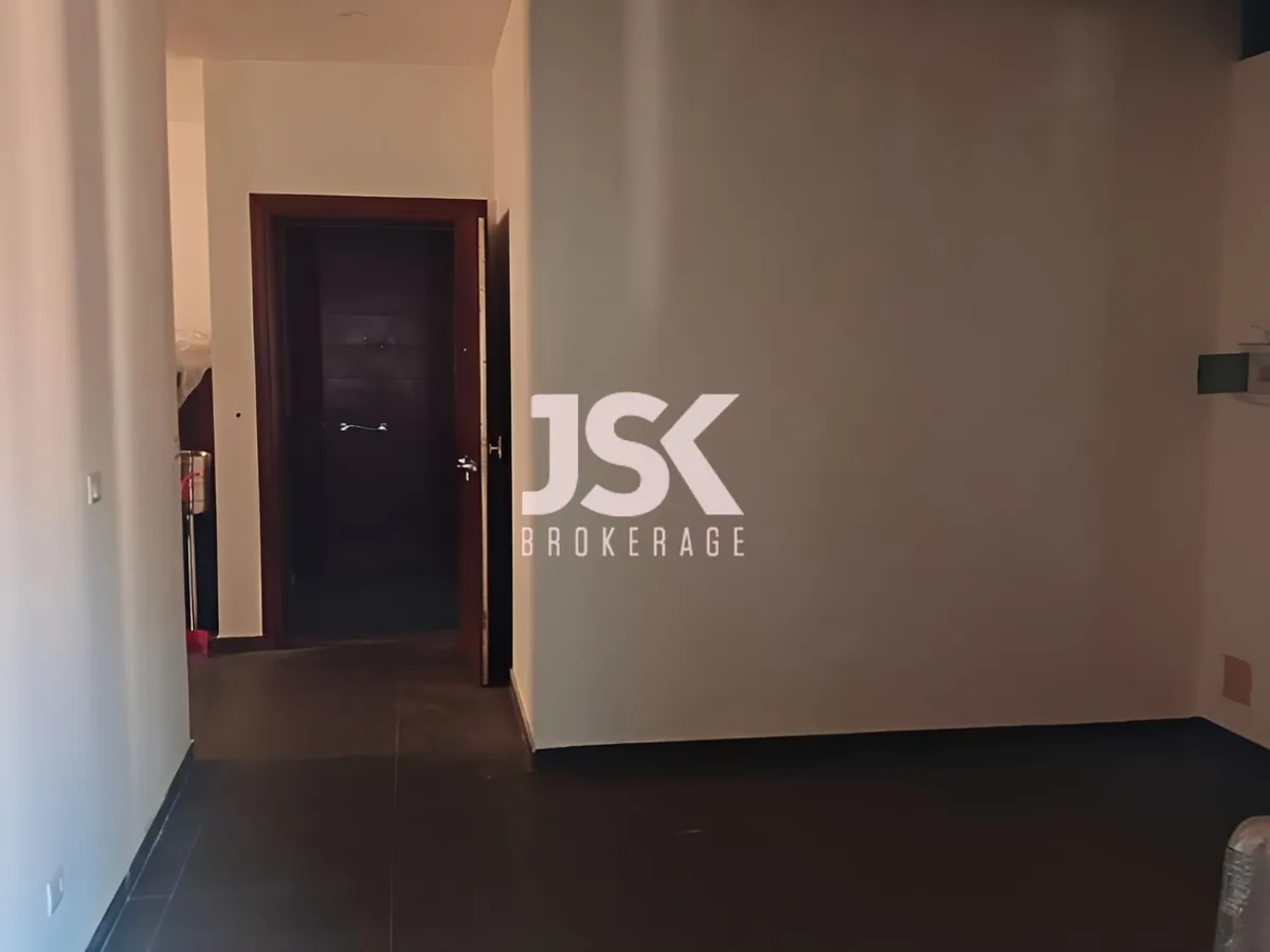 Office for rent in Dbayeh