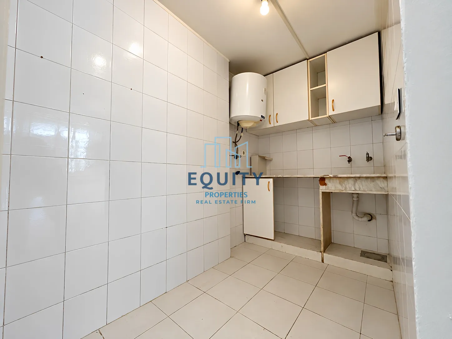 Office for rent in Jal el Dib