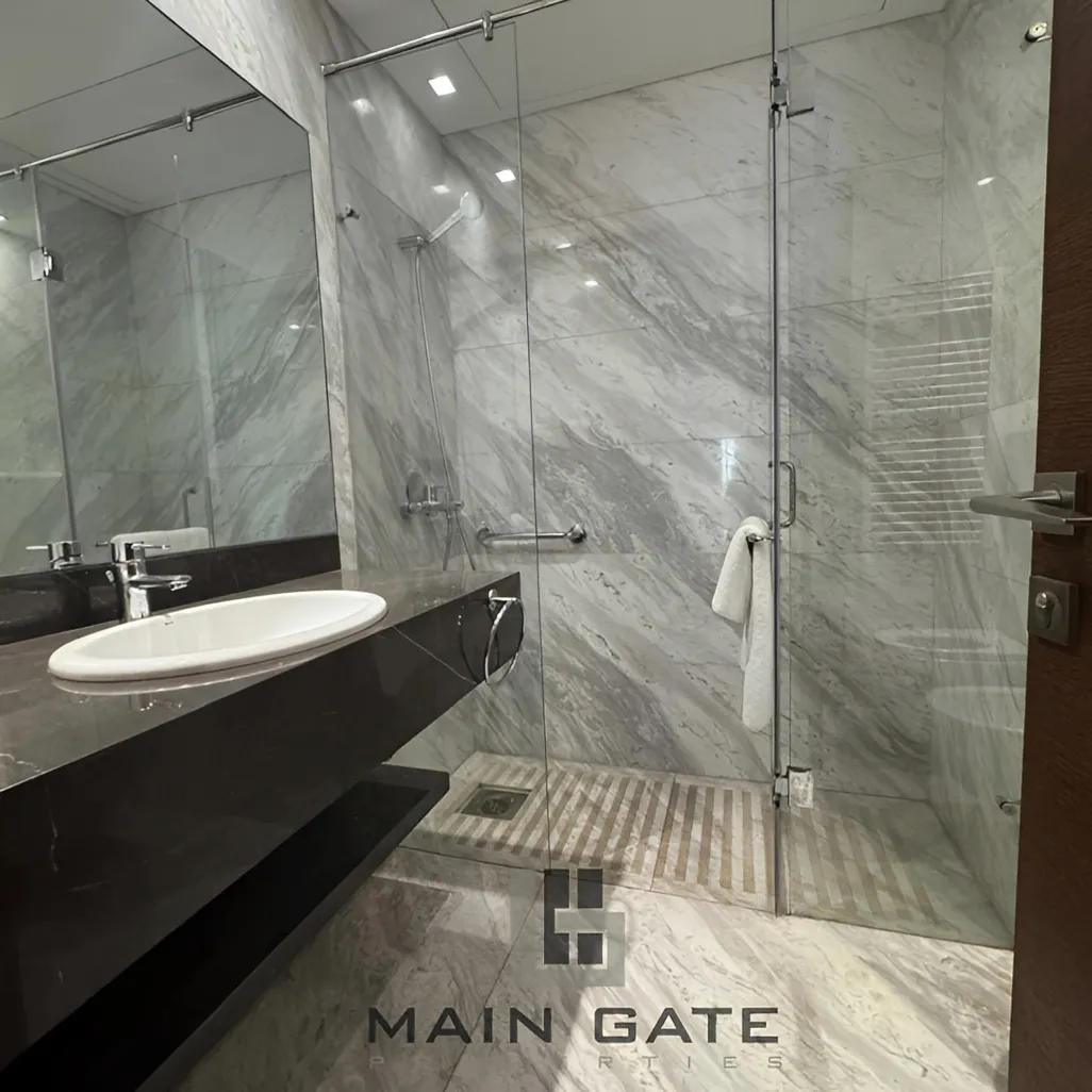 Apartment for Sale in Minet El Hosn, Bayrut, Lebanon