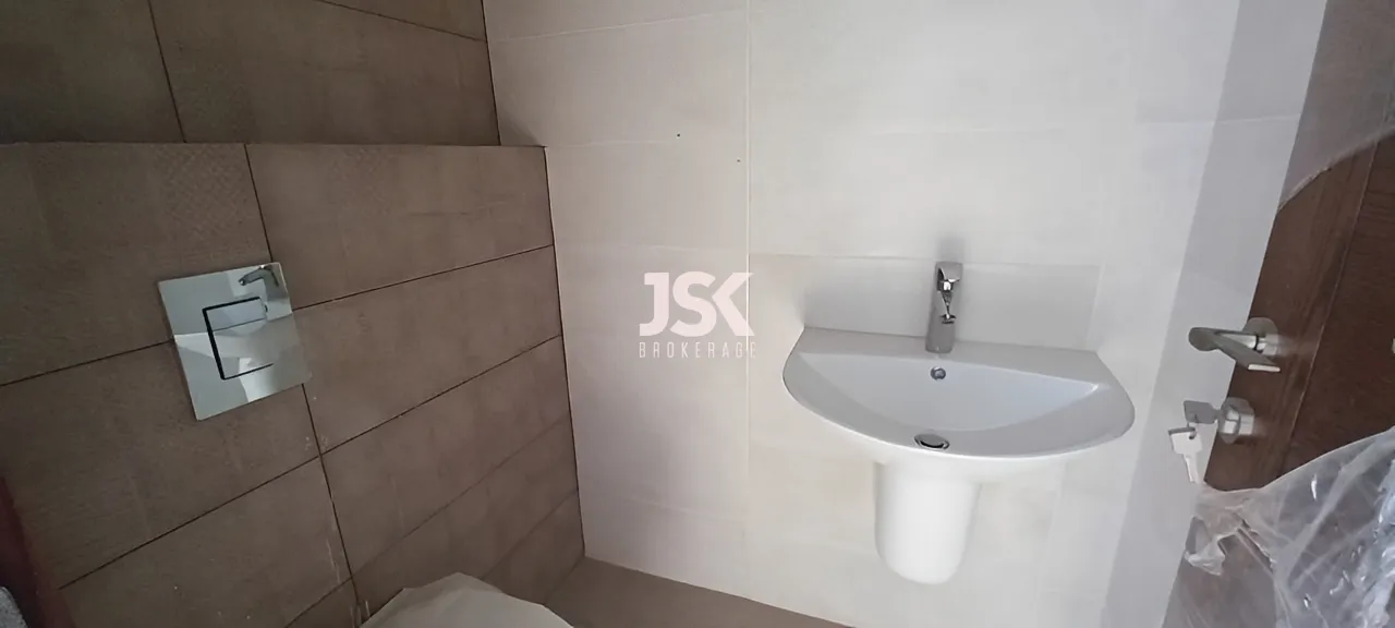 Apartment for Sale in Haret Sakher