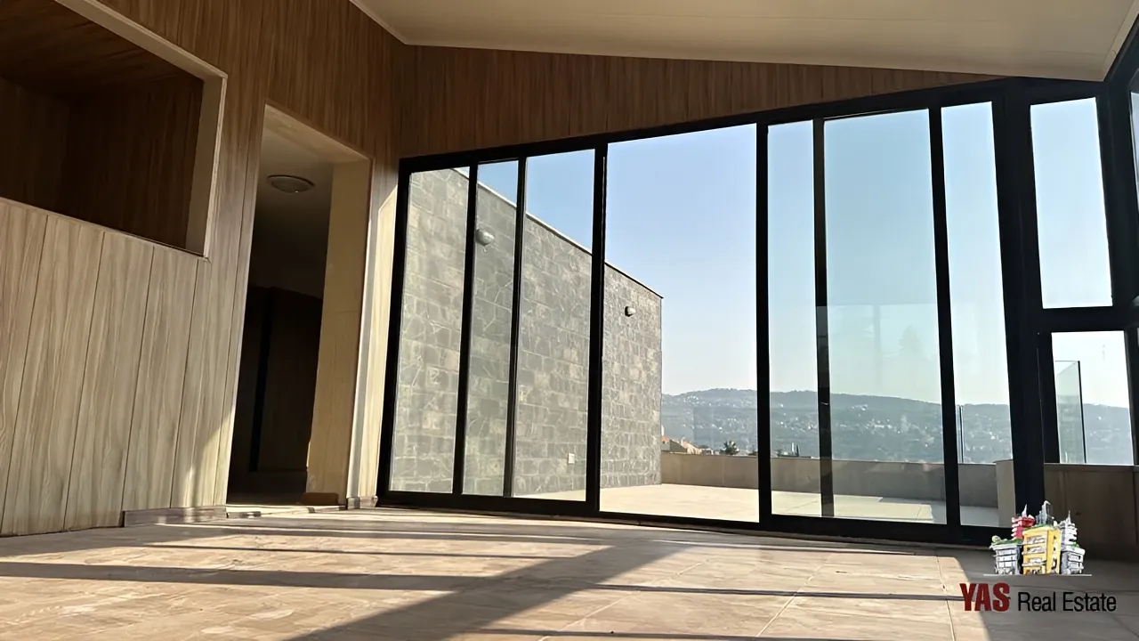 Apartment for Sale in Ballouneh - 4 bed, 4 bath