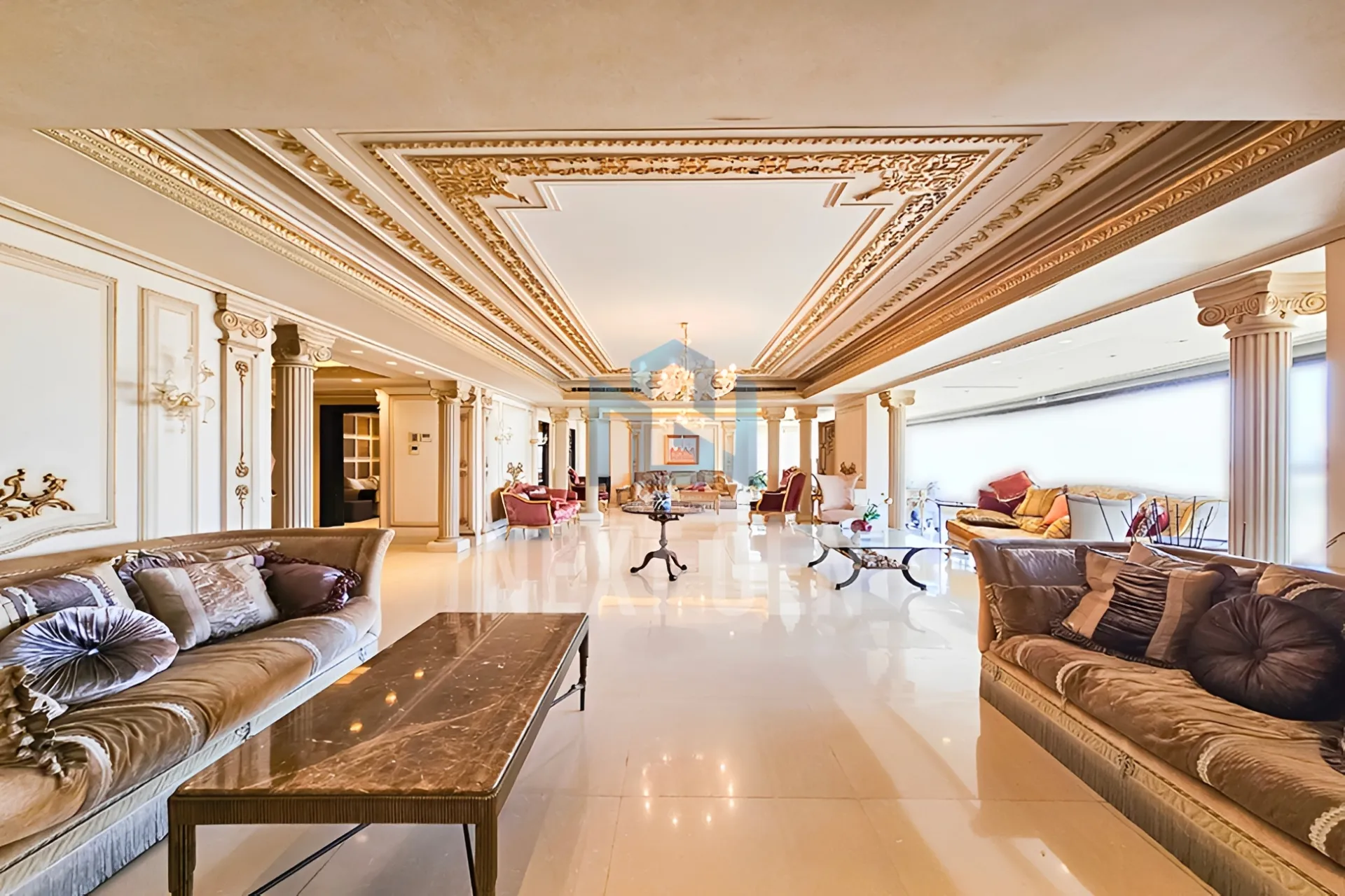 Apartment for rent in Kraytem, Beirut, Lebanon - 4 bed, 6 bath