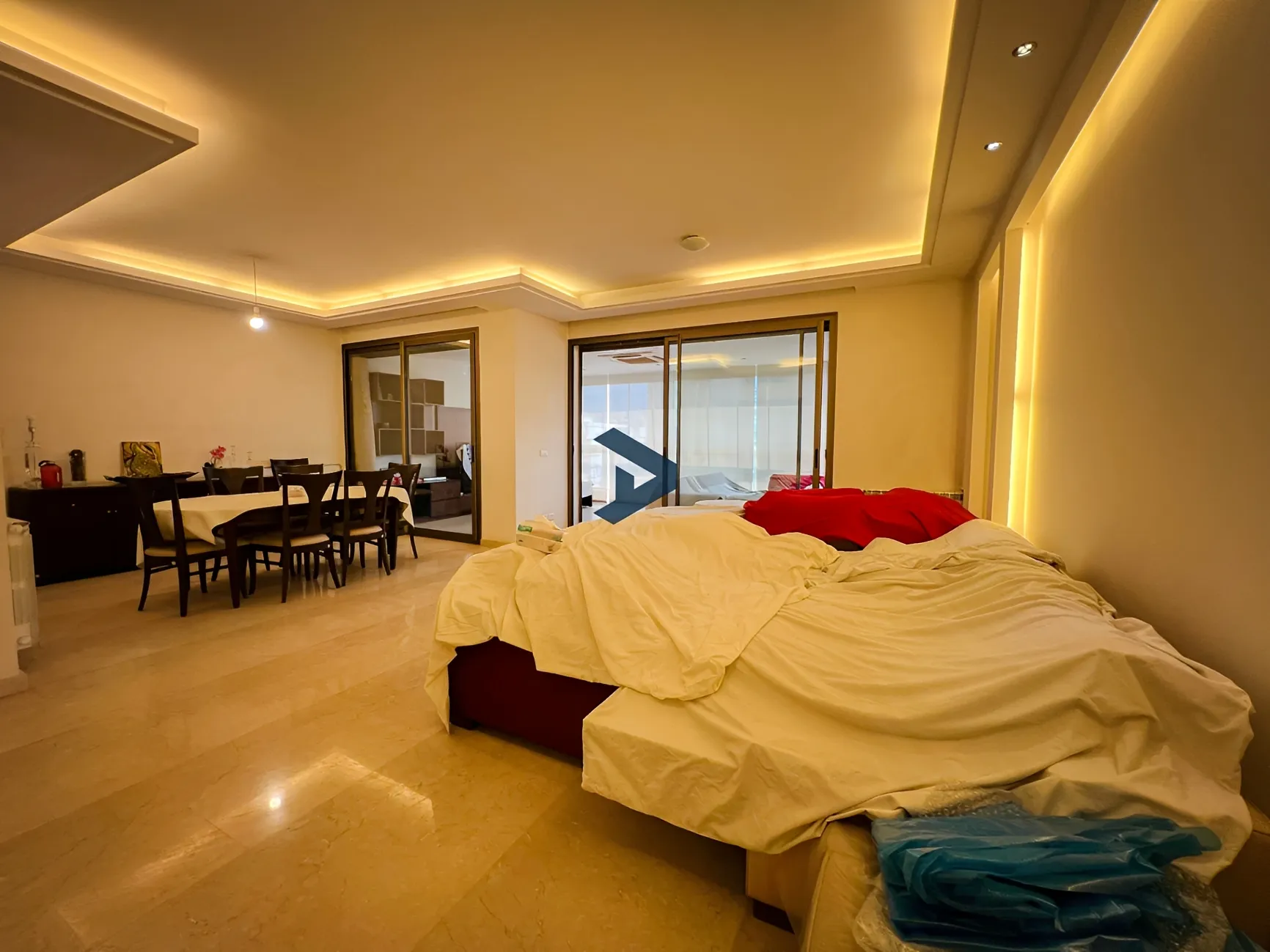 Apartment for sale in Achrafieh, Beirut, Lebanon - 3 bed, 4 bath