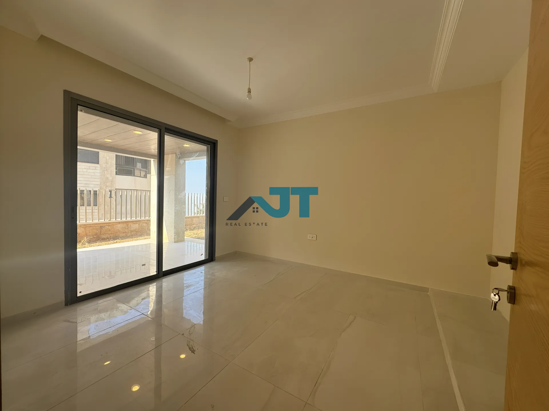 Apartment for Sale in Ain Aar